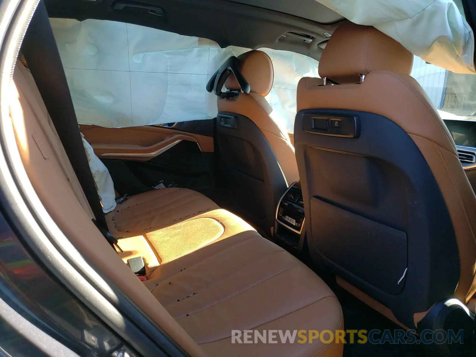 6 Photograph of a damaged car 5UXCR6C53KLL01021 BMW X5 2019