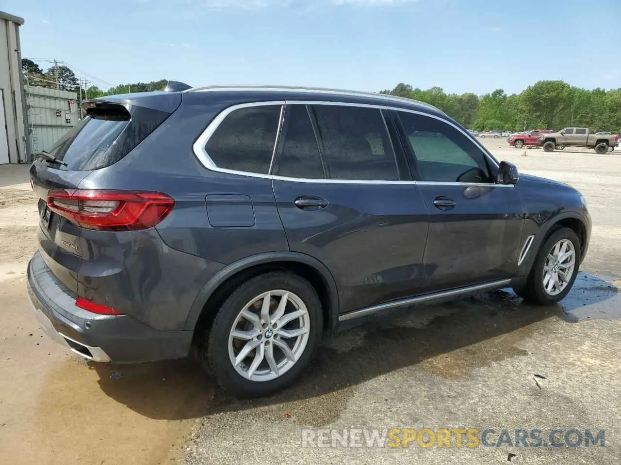 3 Photograph of a damaged car 5UXCR6C53KLL02055 BMW X5 2019