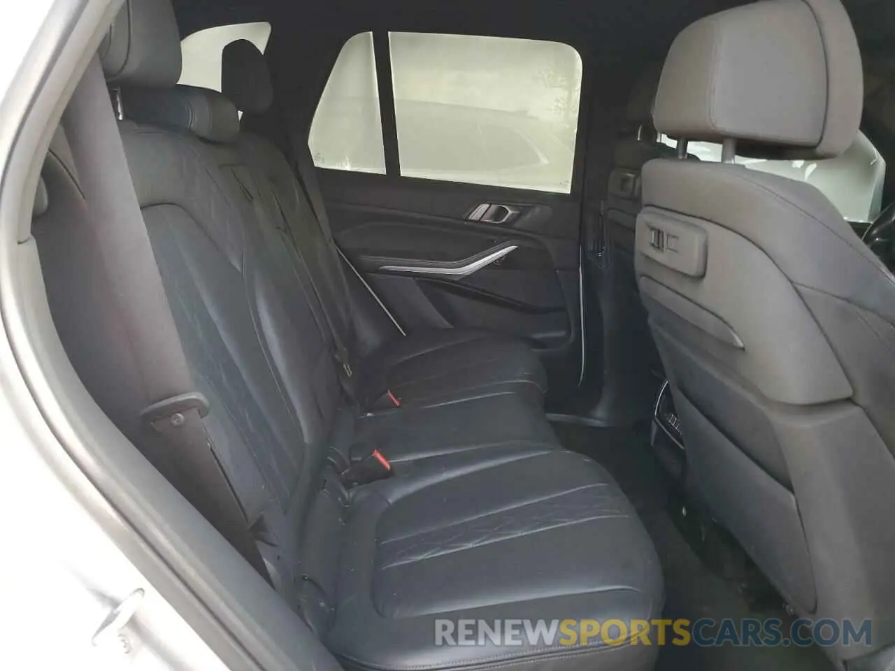 11 Photograph of a damaged car 5UXCR6C53KLL22922 BMW X5 2019