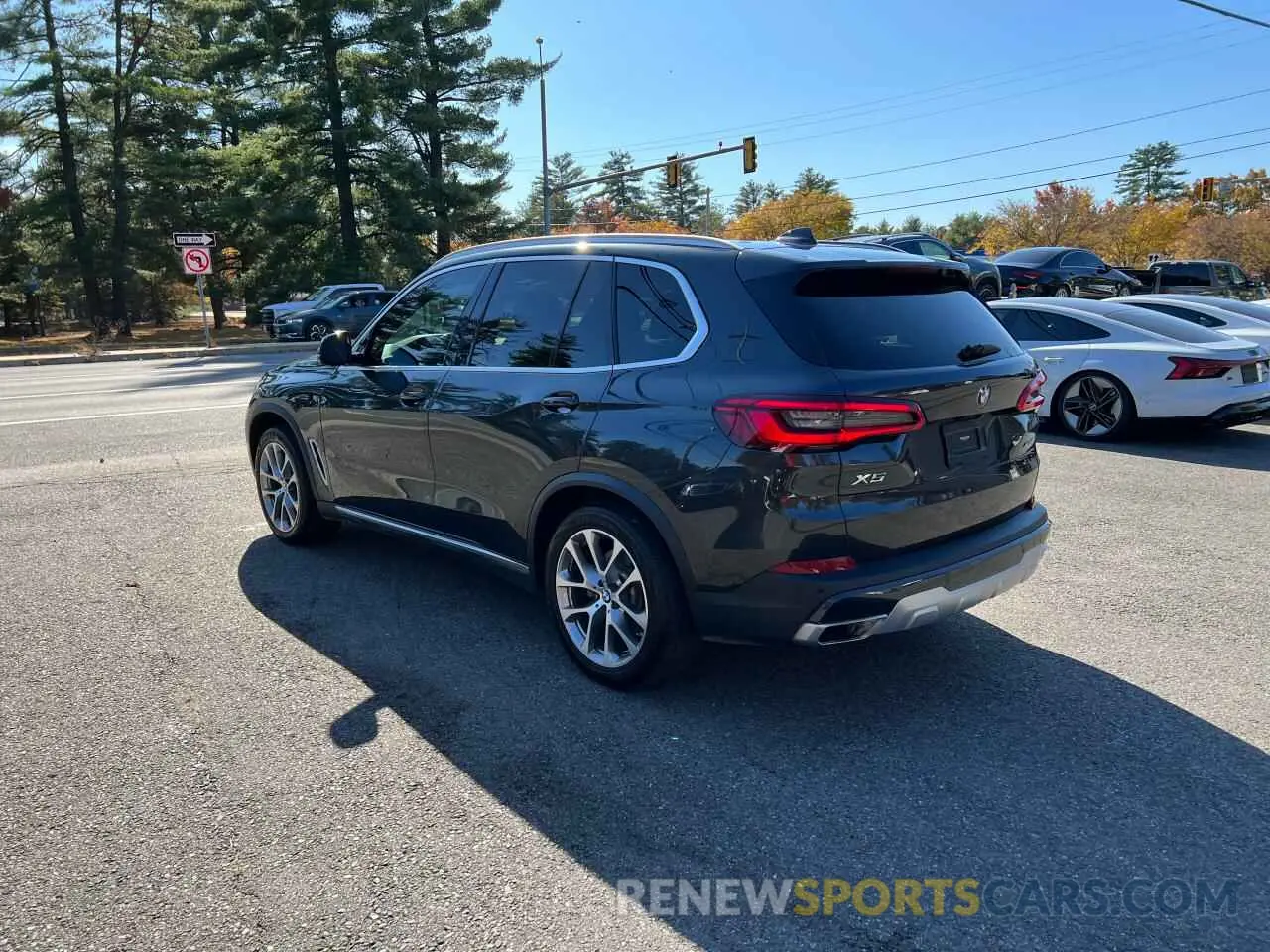 3 Photograph of a damaged car 5UXCR6C53KLL25514 BMW X5 2019