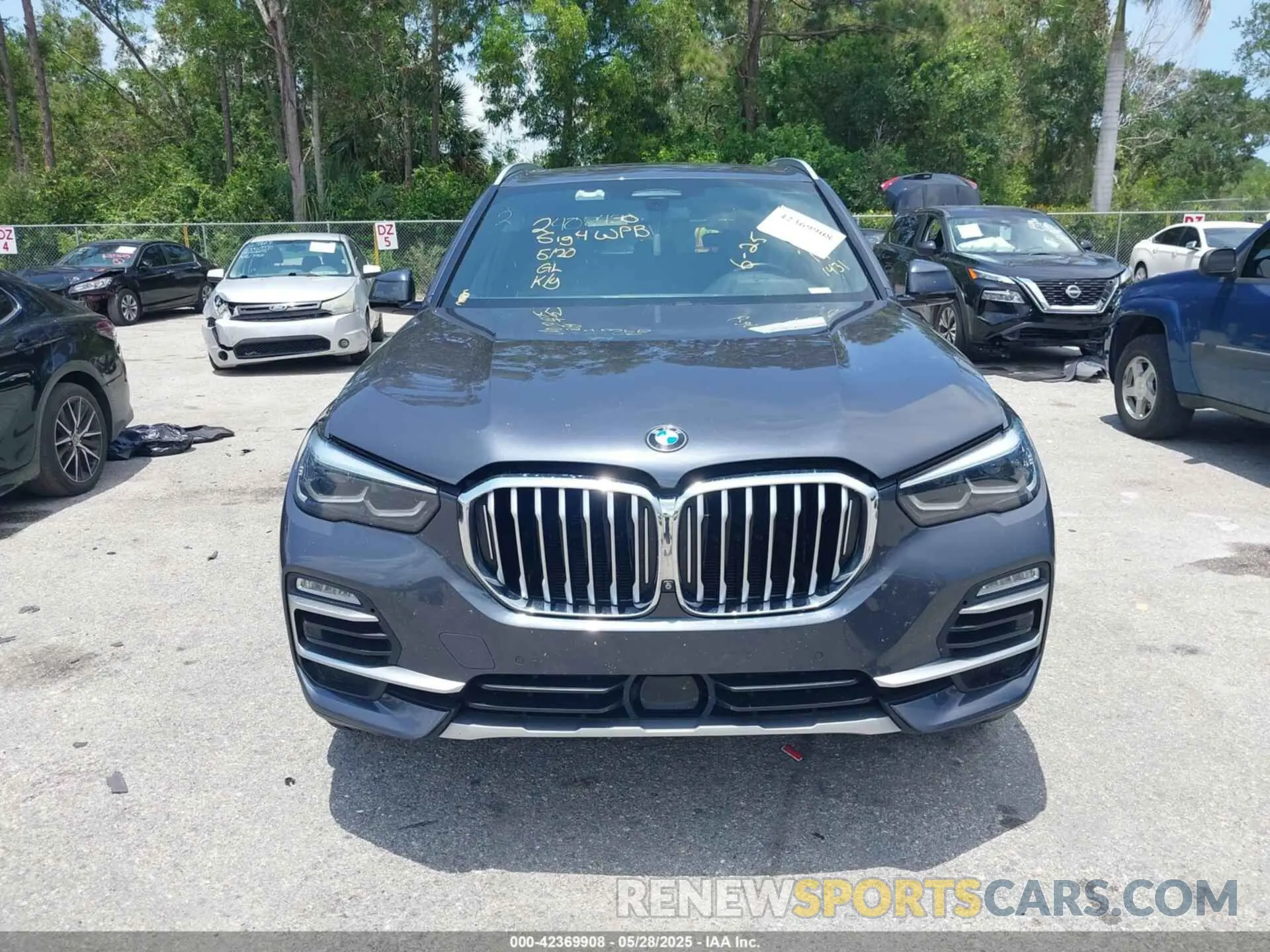12 Photograph of a damaged car 5UXCR6C53KLL61431 BMW X5 2019