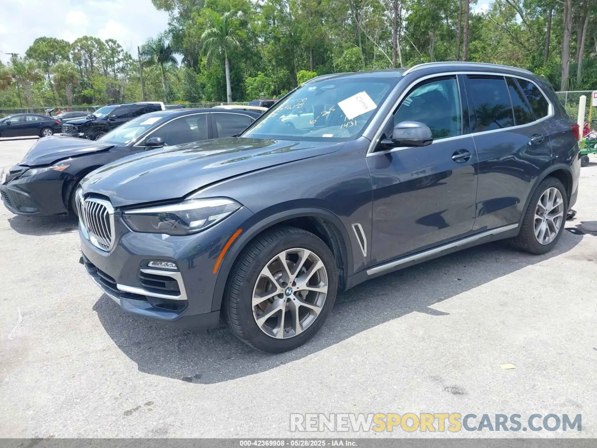 2 Photograph of a damaged car 5UXCR6C53KLL61431 BMW X5 2019