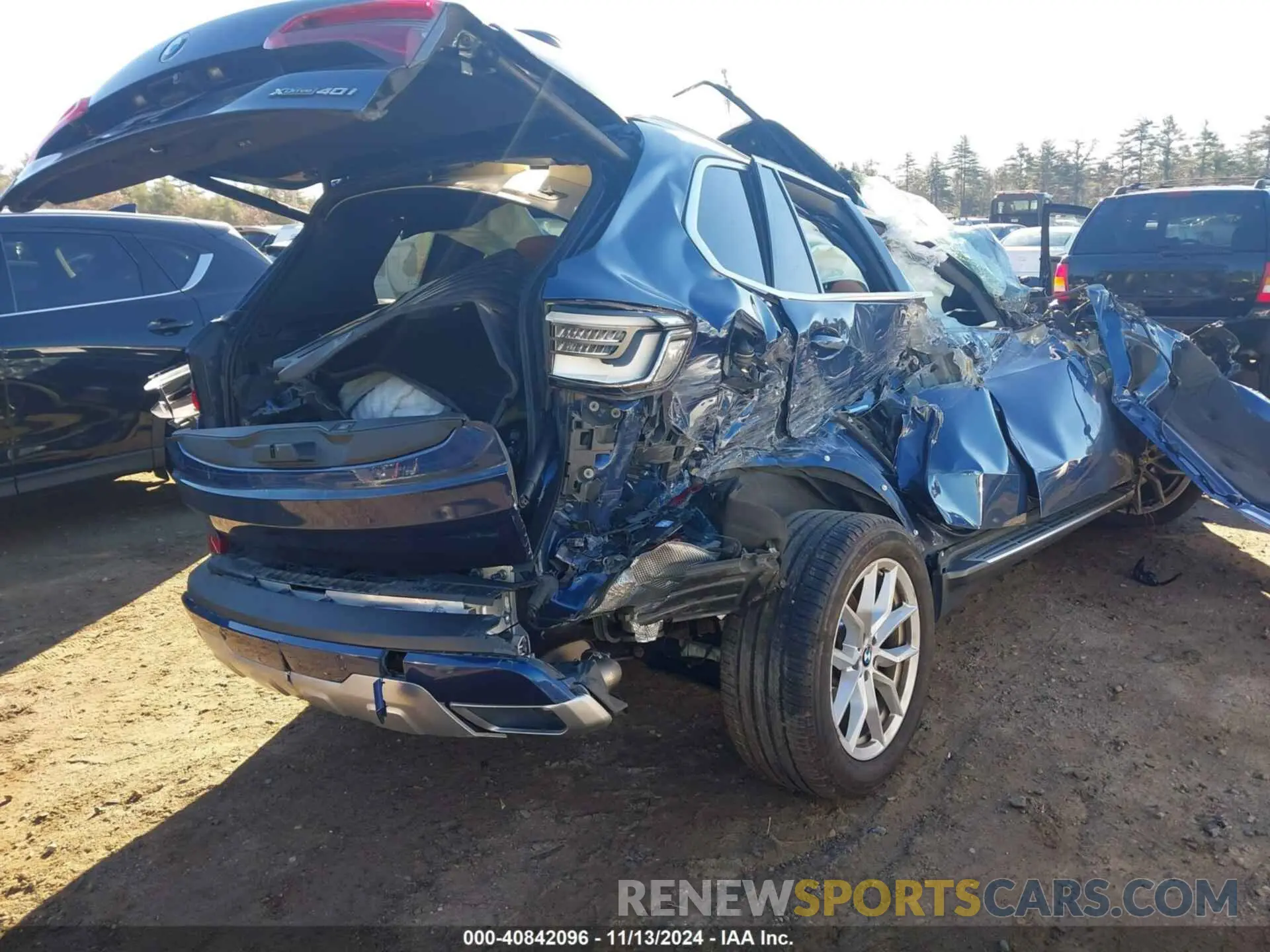 4 Photograph of a damaged car 5UXCR6C54KLL00752 BMW X5 2019