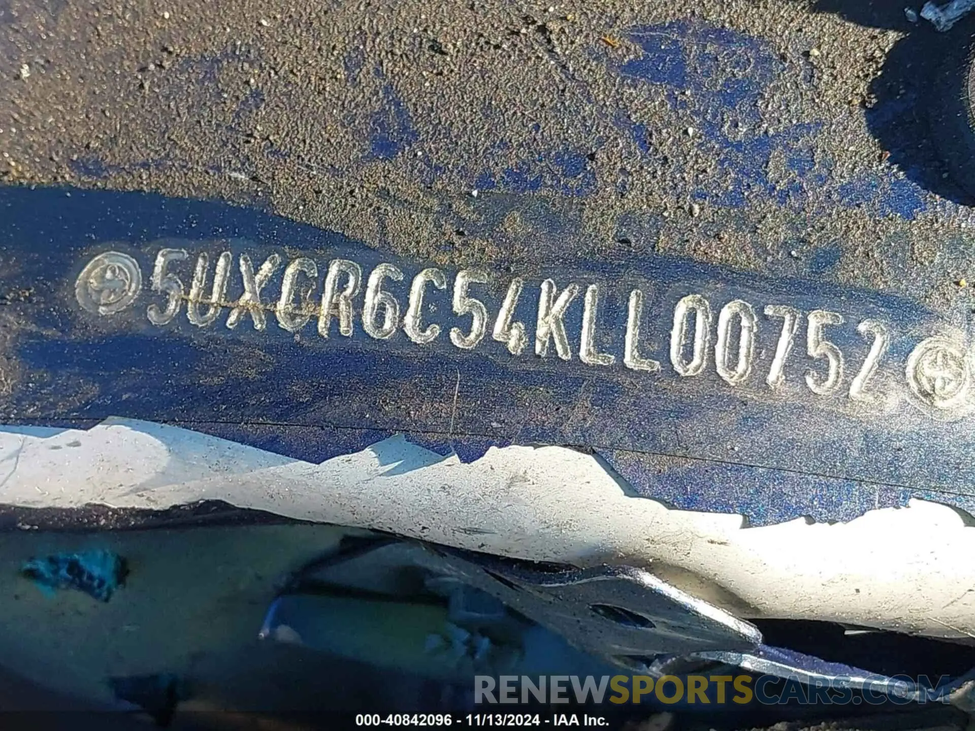 9 Photograph of a damaged car 5UXCR6C54KLL00752 BMW X5 2019