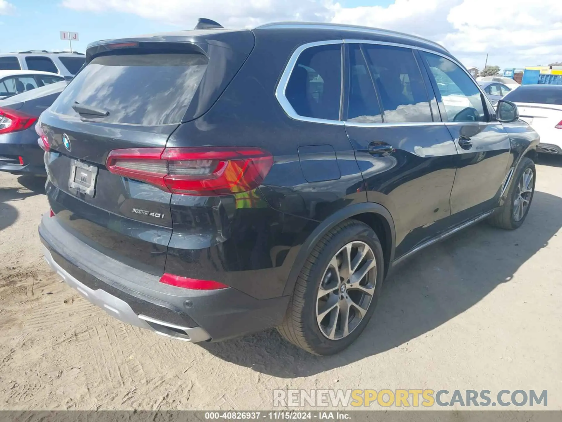 4 Photograph of a damaged car 5UXCR6C54KLL00816 BMW X5 2019