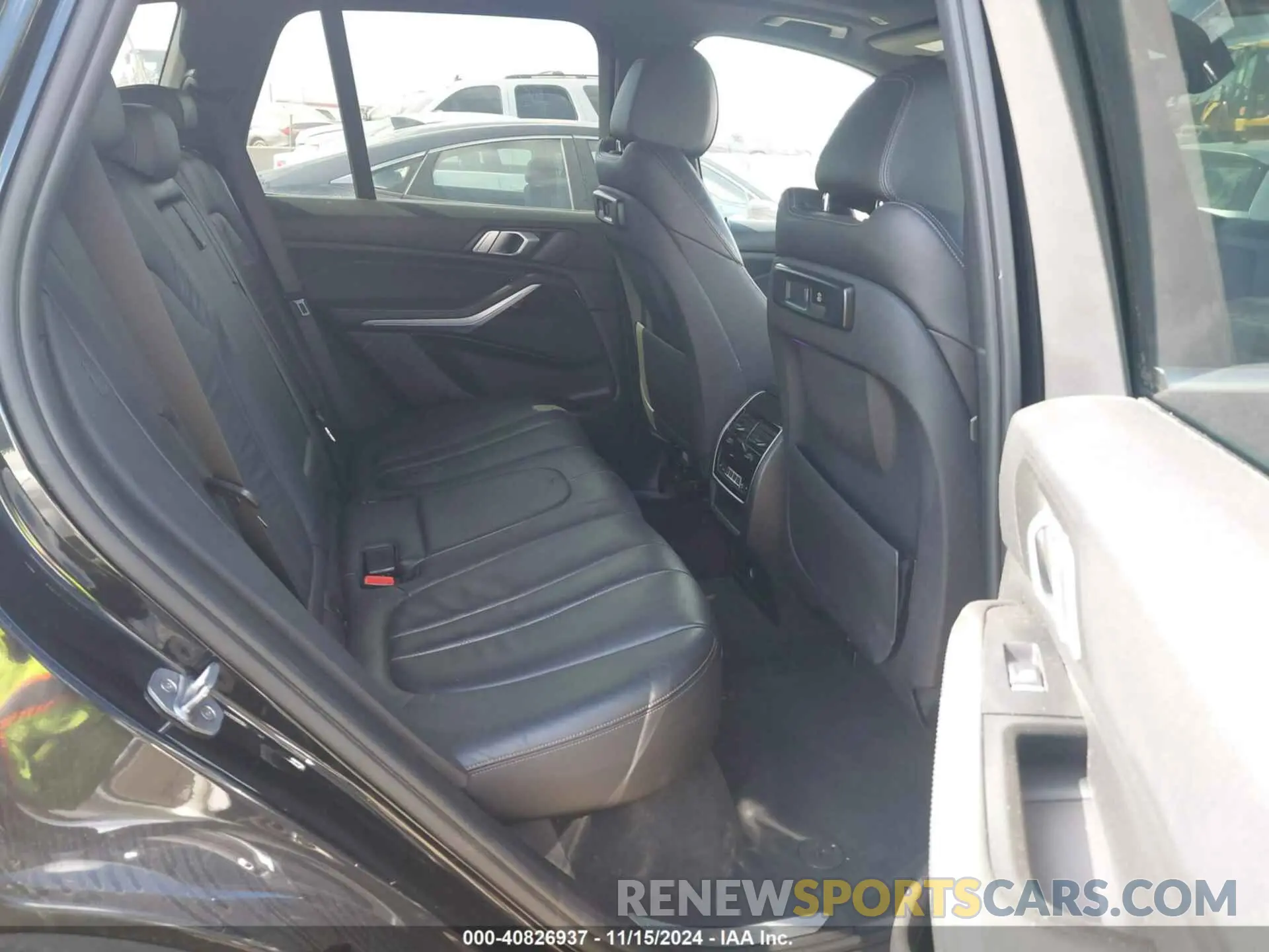8 Photograph of a damaged car 5UXCR6C54KLL00816 BMW X5 2019