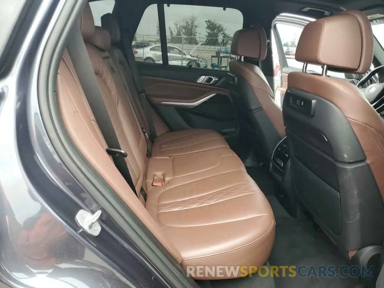 11 Photograph of a damaged car 5UXCR6C54KLL02713 BMW X5 2019