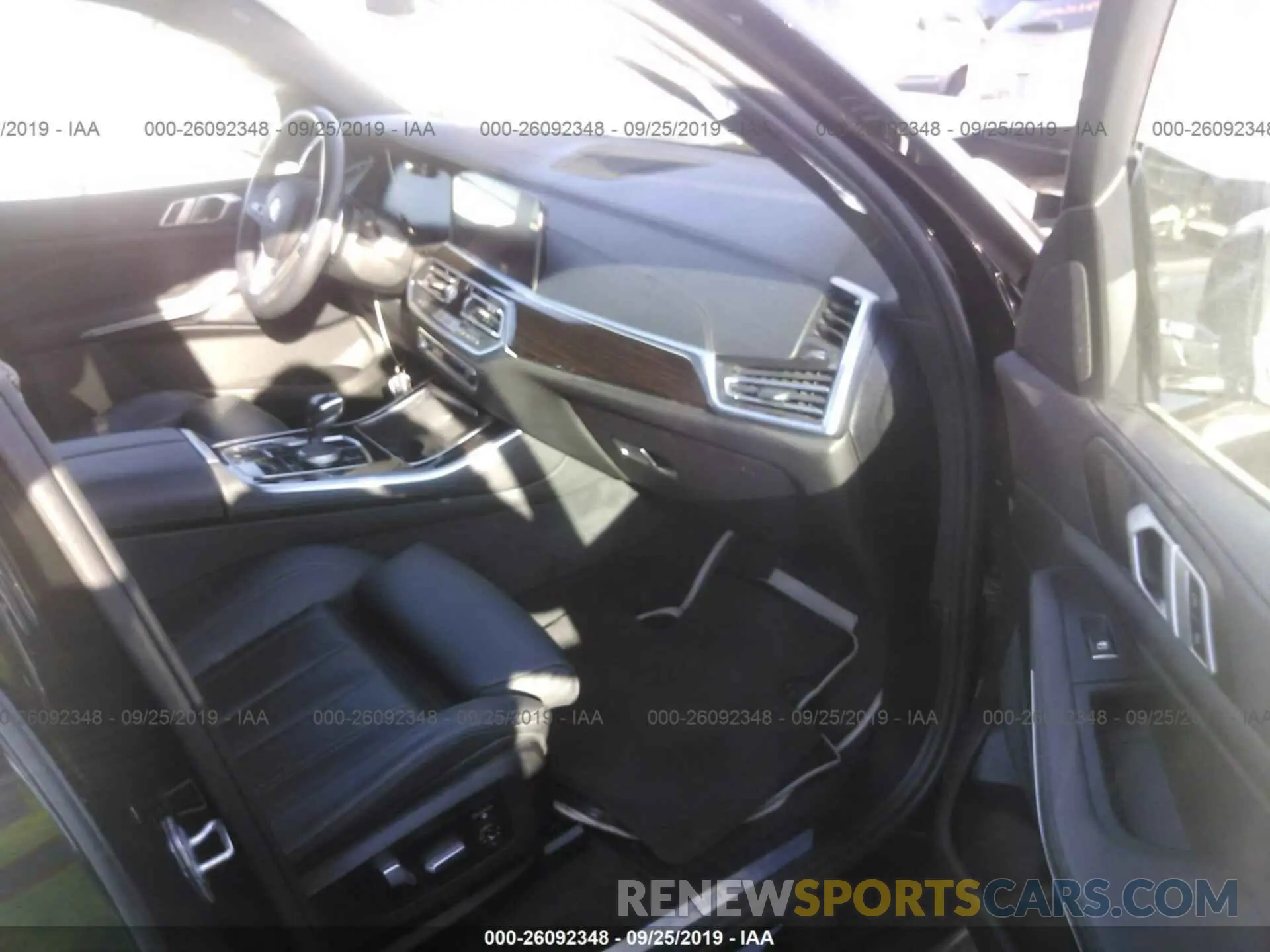 5 Photograph of a damaged car 5UXCR6C54KLL03120 BMW X5 2019