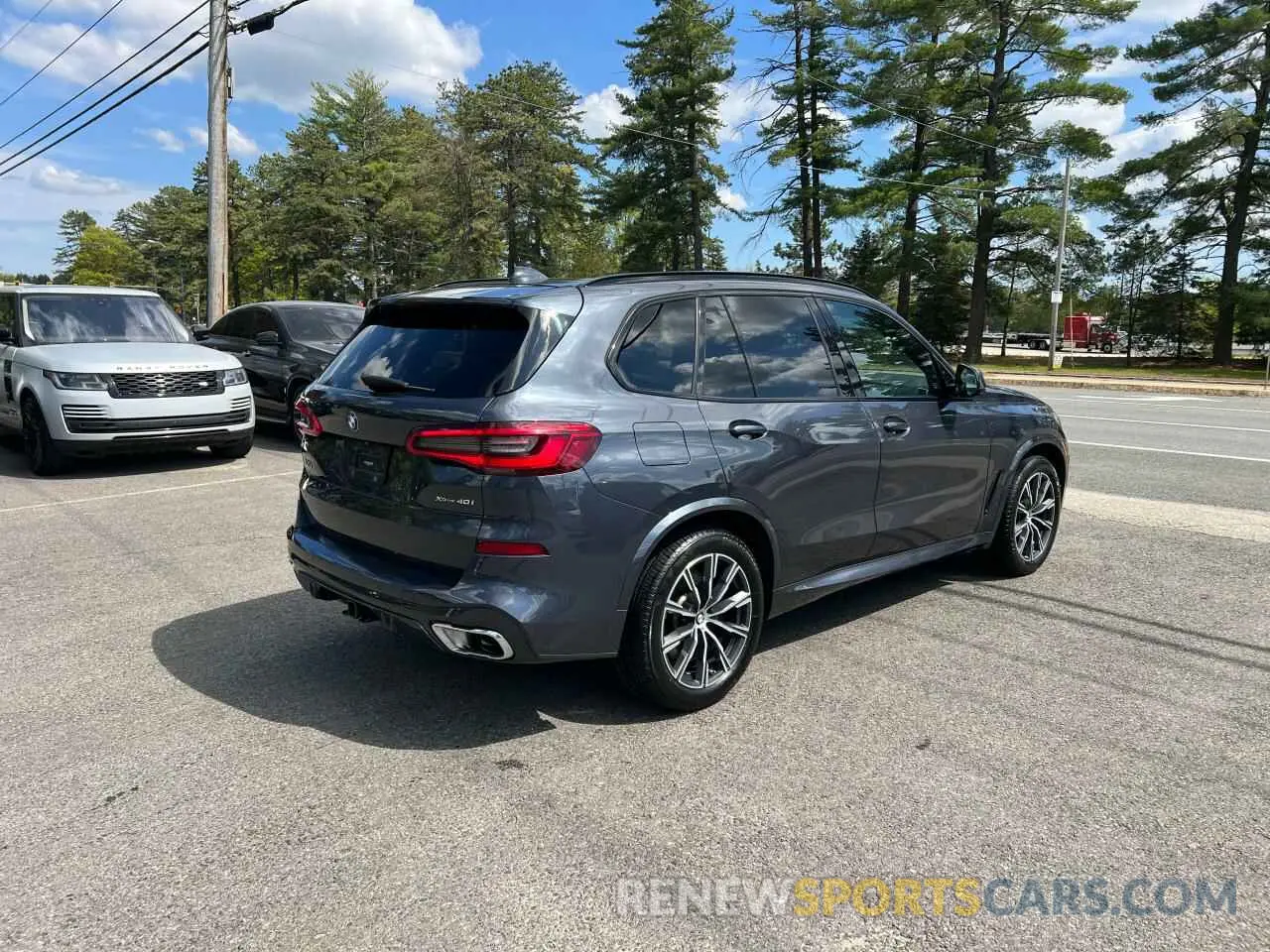 4 Photograph of a damaged car 5UXCR6C54KLL25599 BMW X5 2019