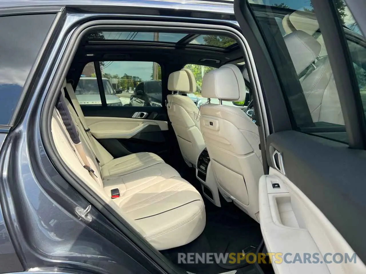 6 Photograph of a damaged car 5UXCR6C54KLL25599 BMW X5 2019