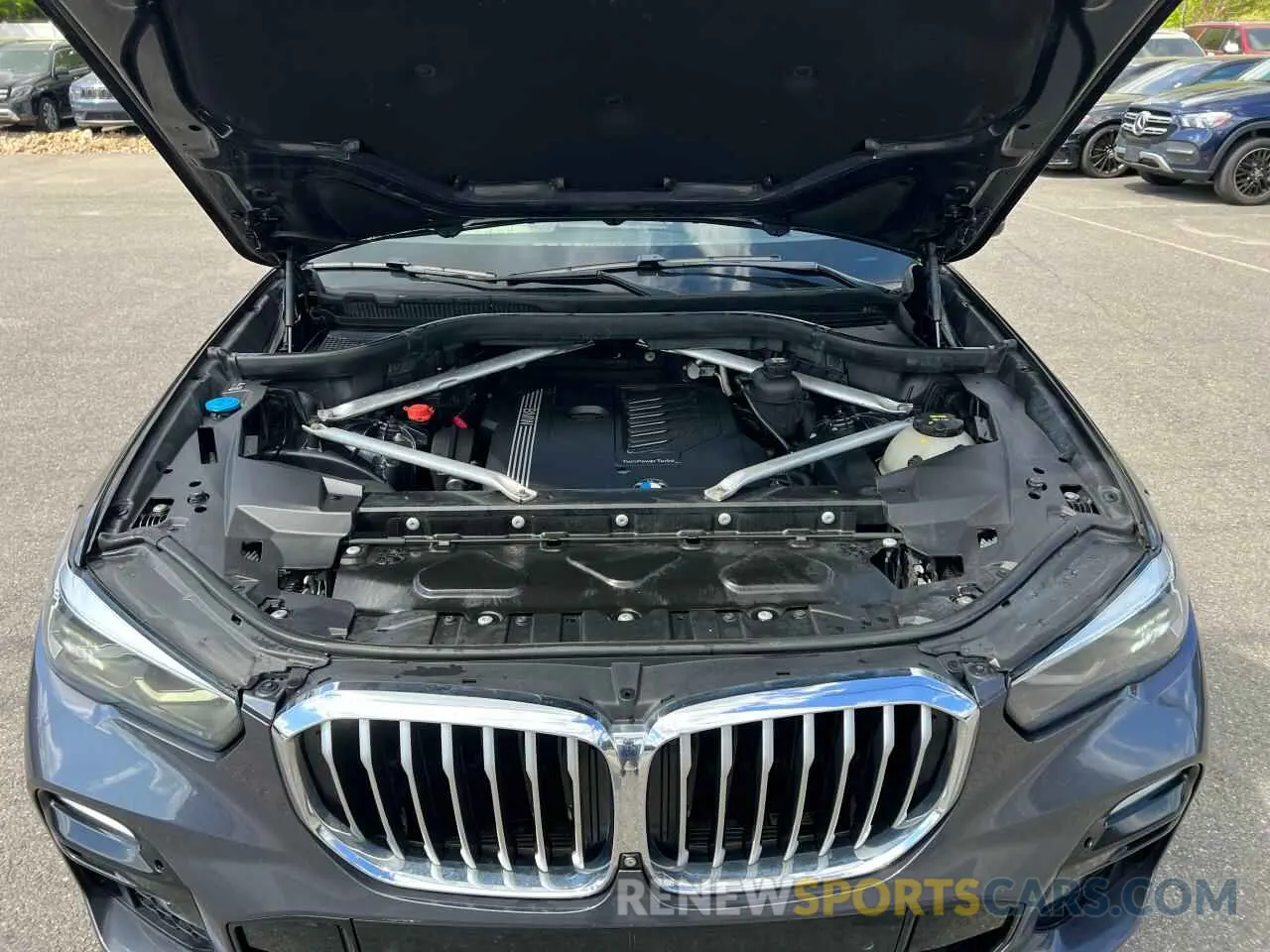 8 Photograph of a damaged car 5UXCR6C54KLL25599 BMW X5 2019