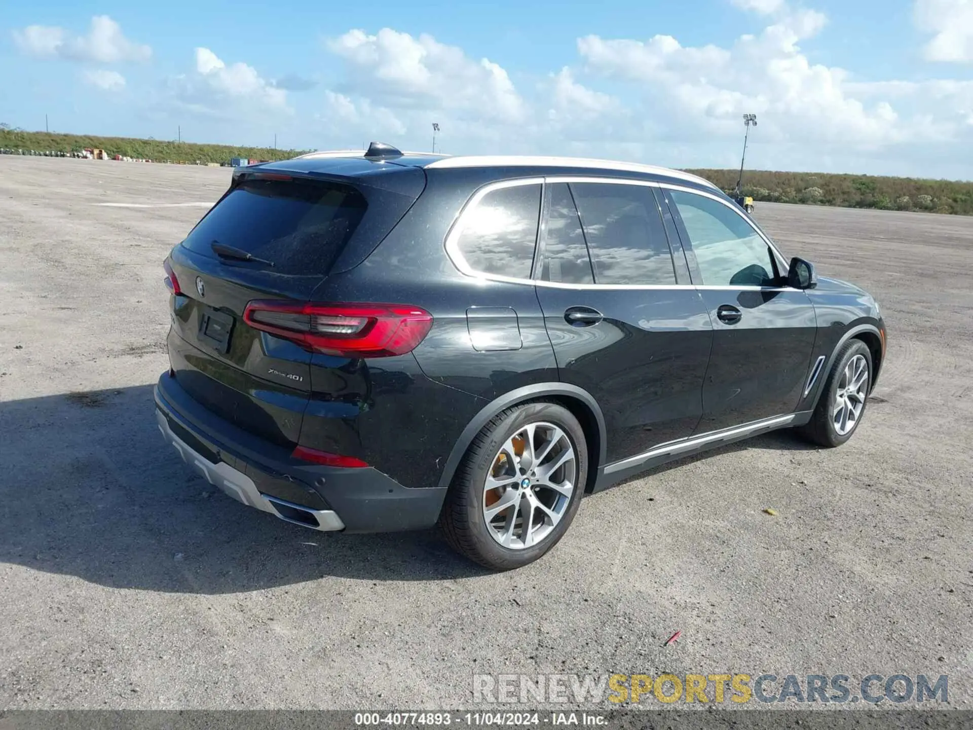 4 Photograph of a damaged car 5UXCR6C54KLL26428 BMW X5 2019