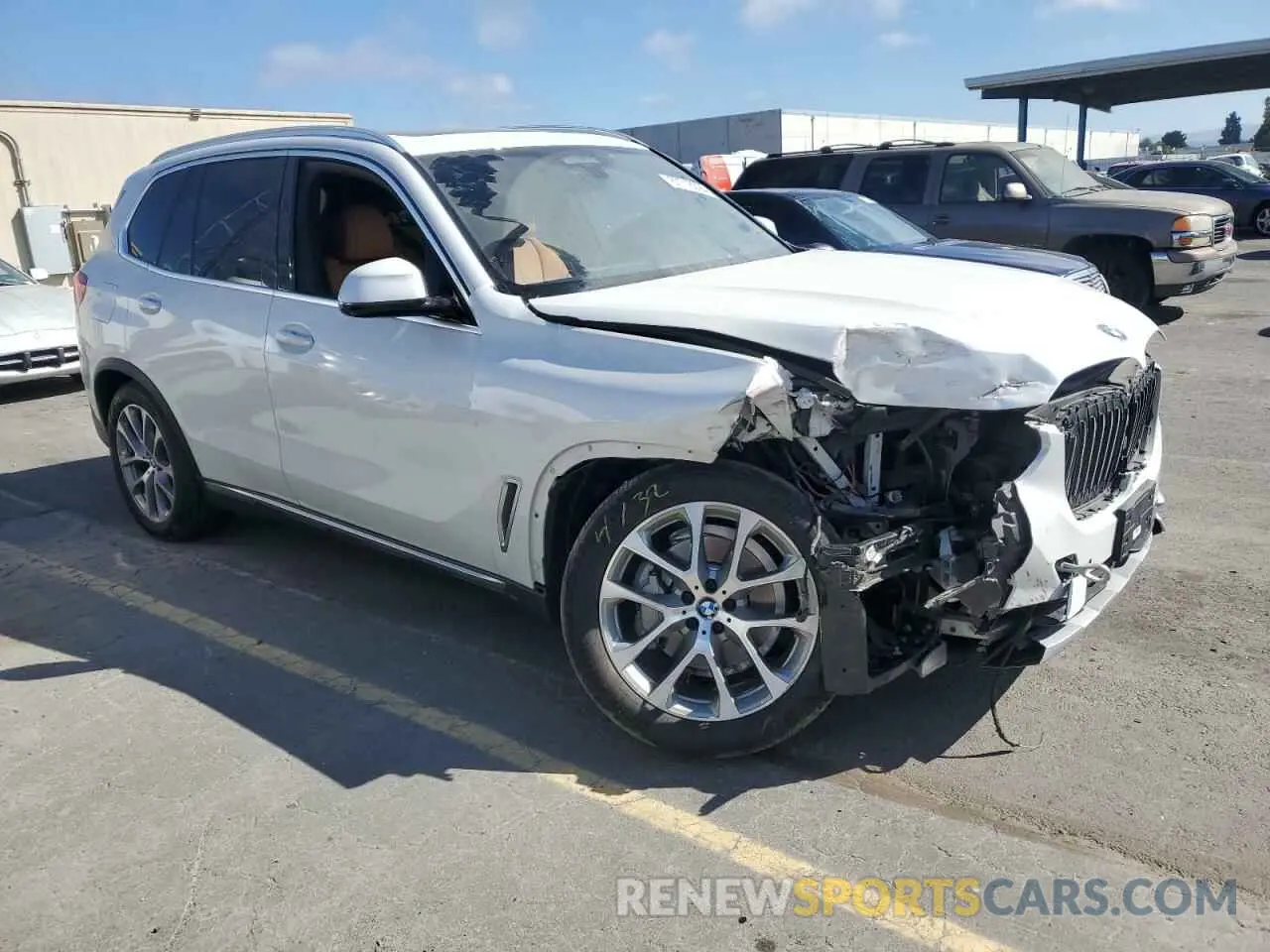 4 Photograph of a damaged car 5UXCR6C54KLL27868 BMW X5 2019