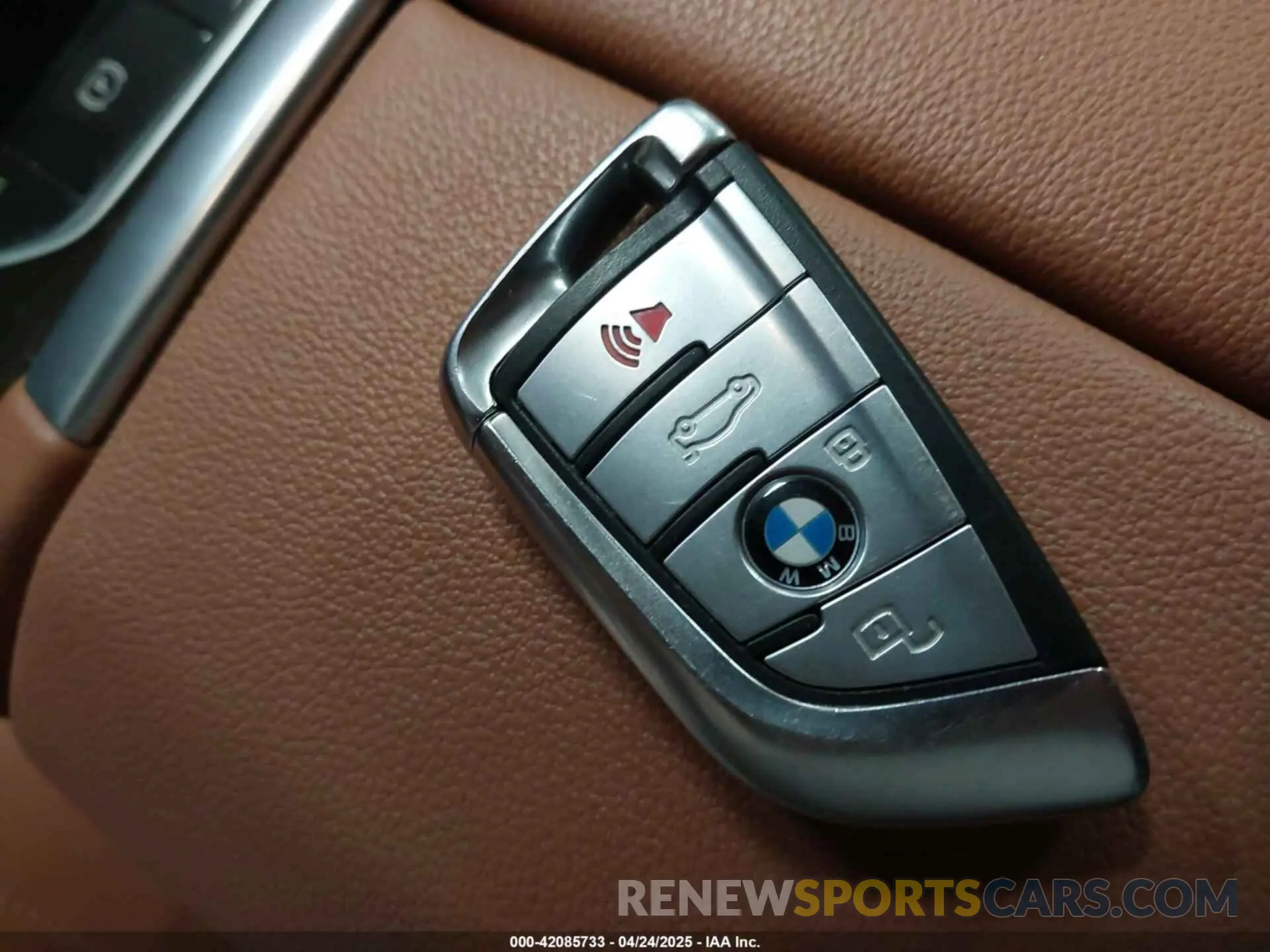 11 Photograph of a damaged car 5UXCR6C54KLL37672 BMW X5 2019