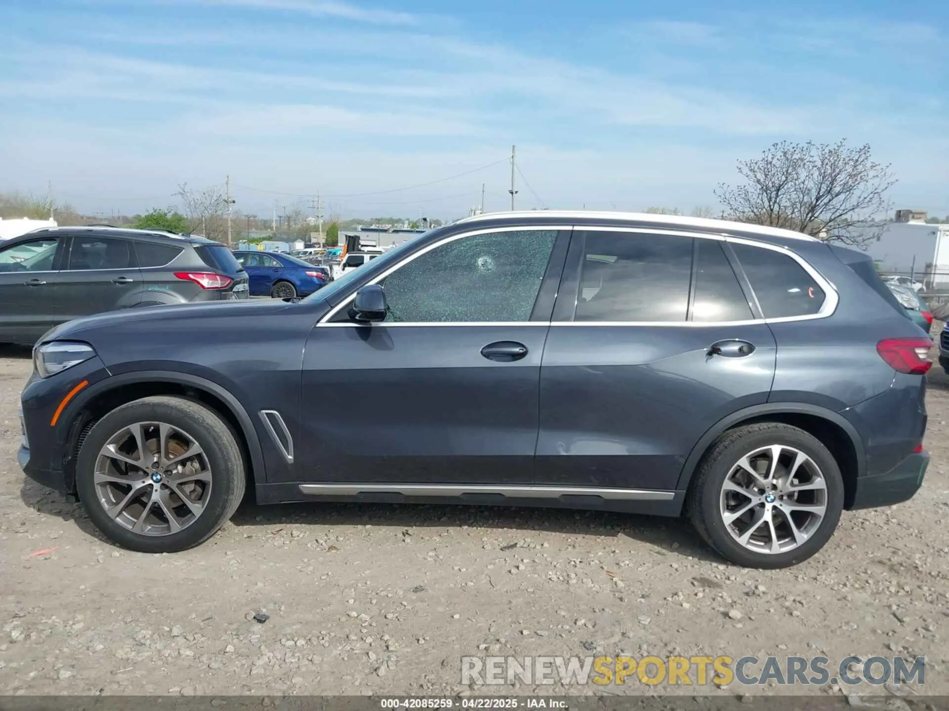 13 Photograph of a damaged car 5UXCR6C54KLL38482 BMW X5 2019