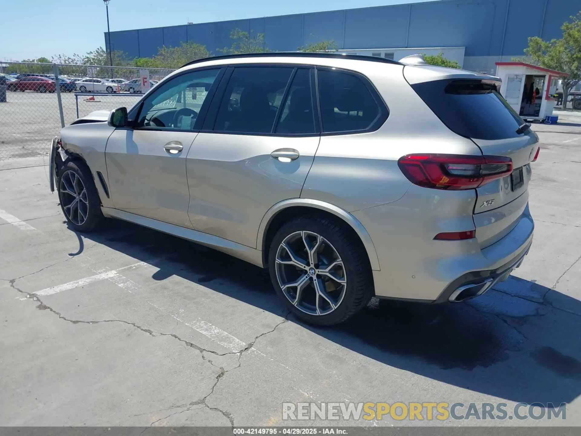 3 Photograph of a damaged car 5UXCR6C54KLL62006 BMW X5 2019