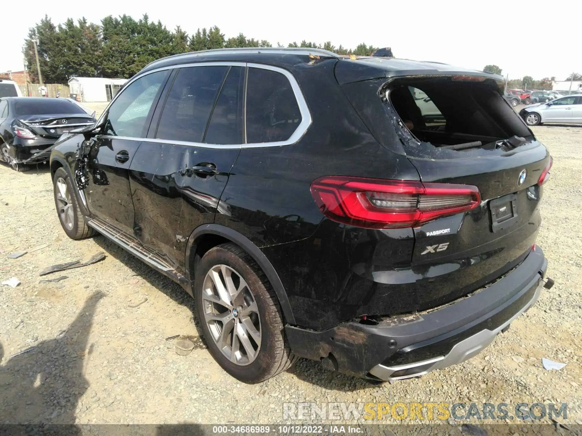 3 Photograph of a damaged car 5UXCR6C54KLL62975 BMW X5 2019