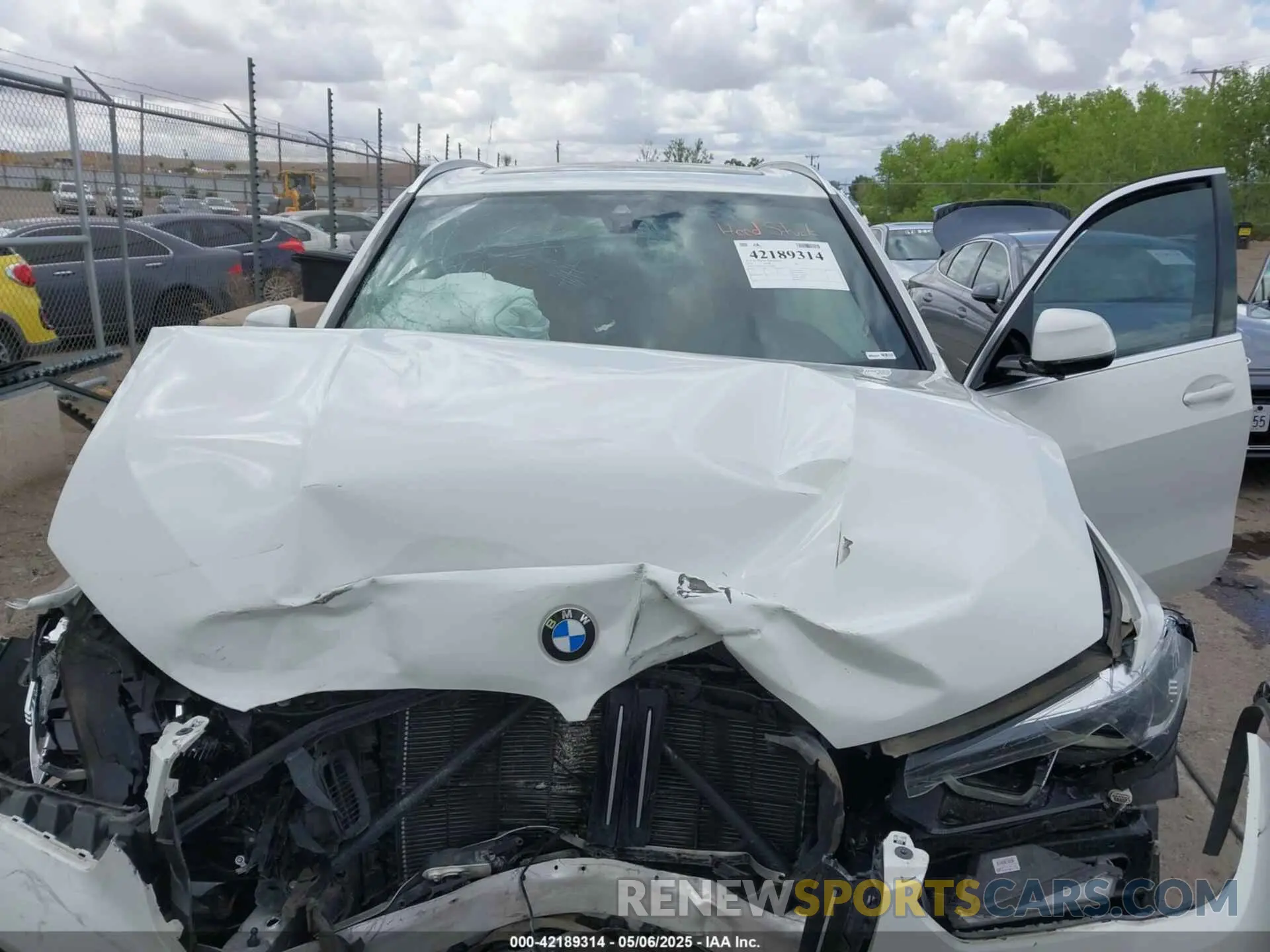 10 Photograph of a damaged car 5UXCR6C54KLL63804 BMW X5 2019