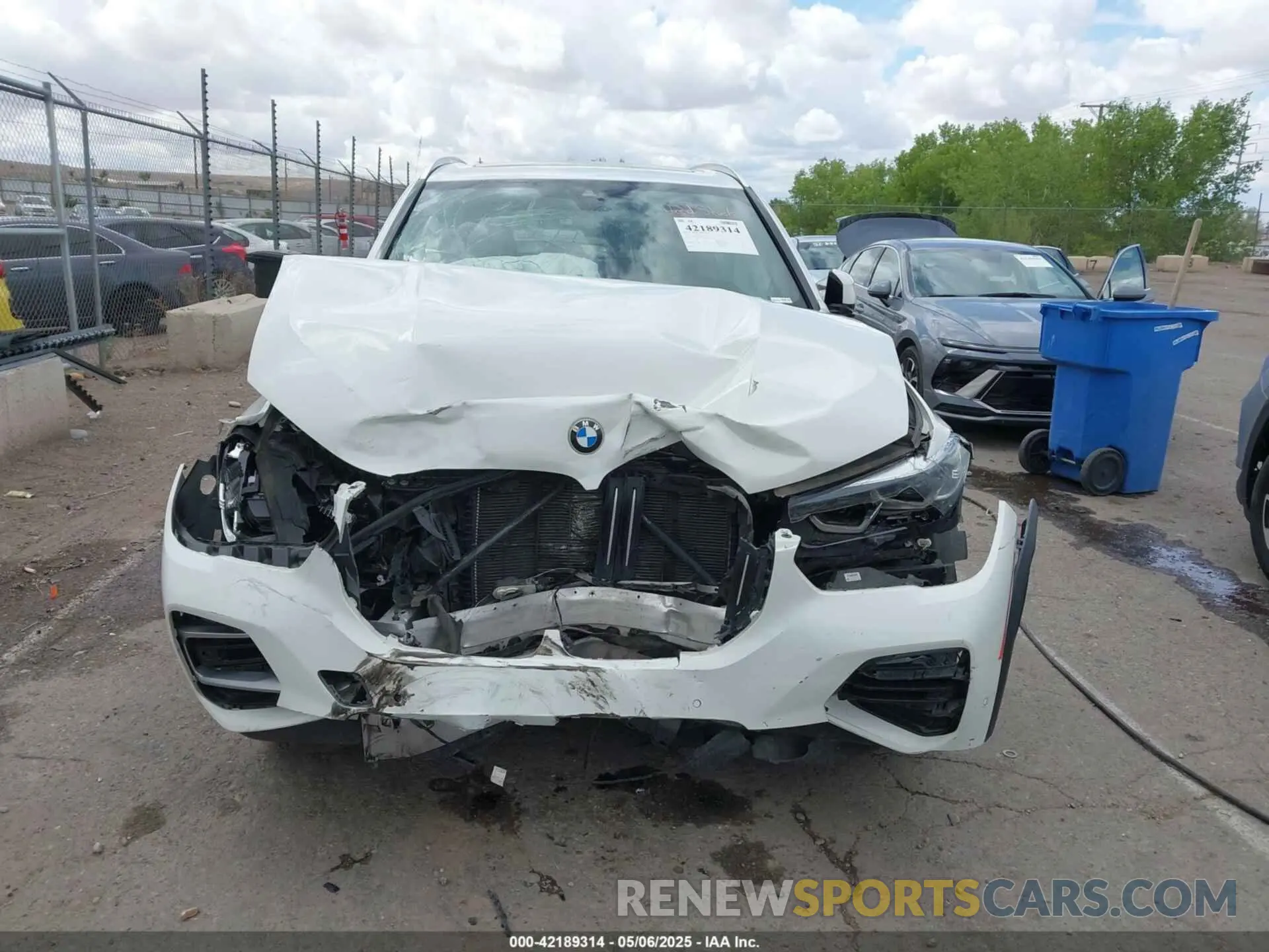 11 Photograph of a damaged car 5UXCR6C54KLL63804 BMW X5 2019