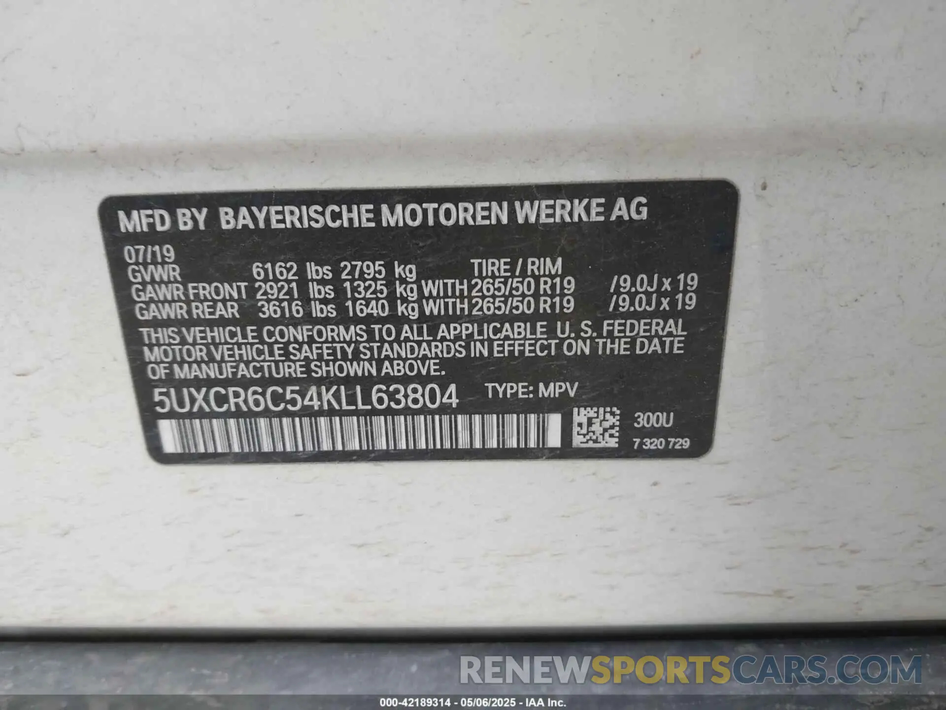 9 Photograph of a damaged car 5UXCR6C54KLL63804 BMW X5 2019