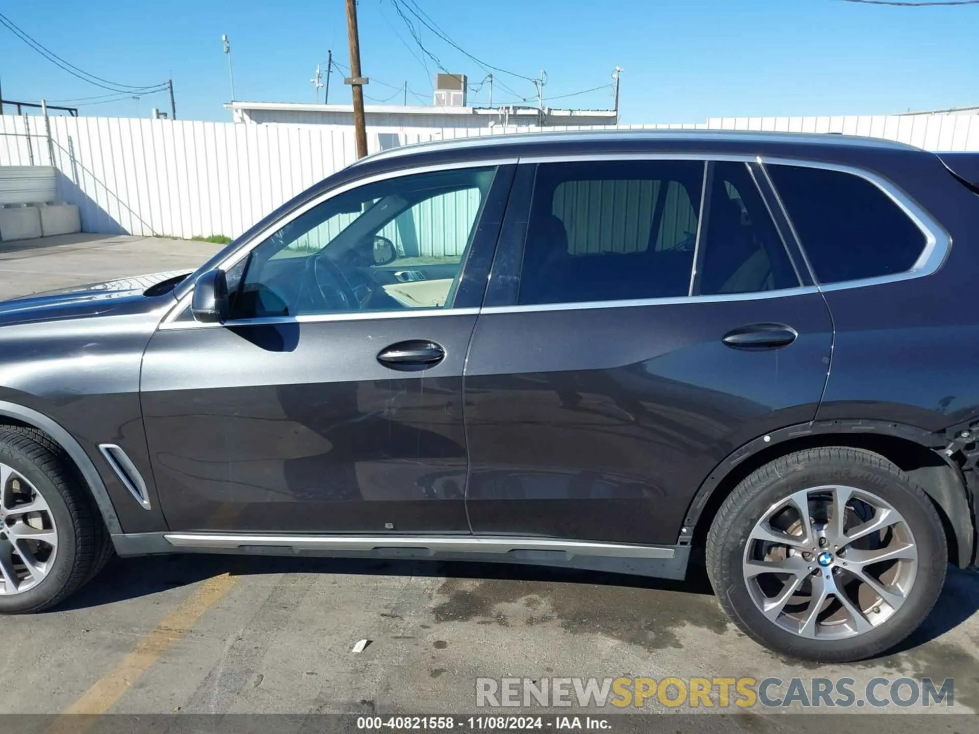 15 Photograph of a damaged car 5UXCR6C54KLL64323 BMW X5 2019