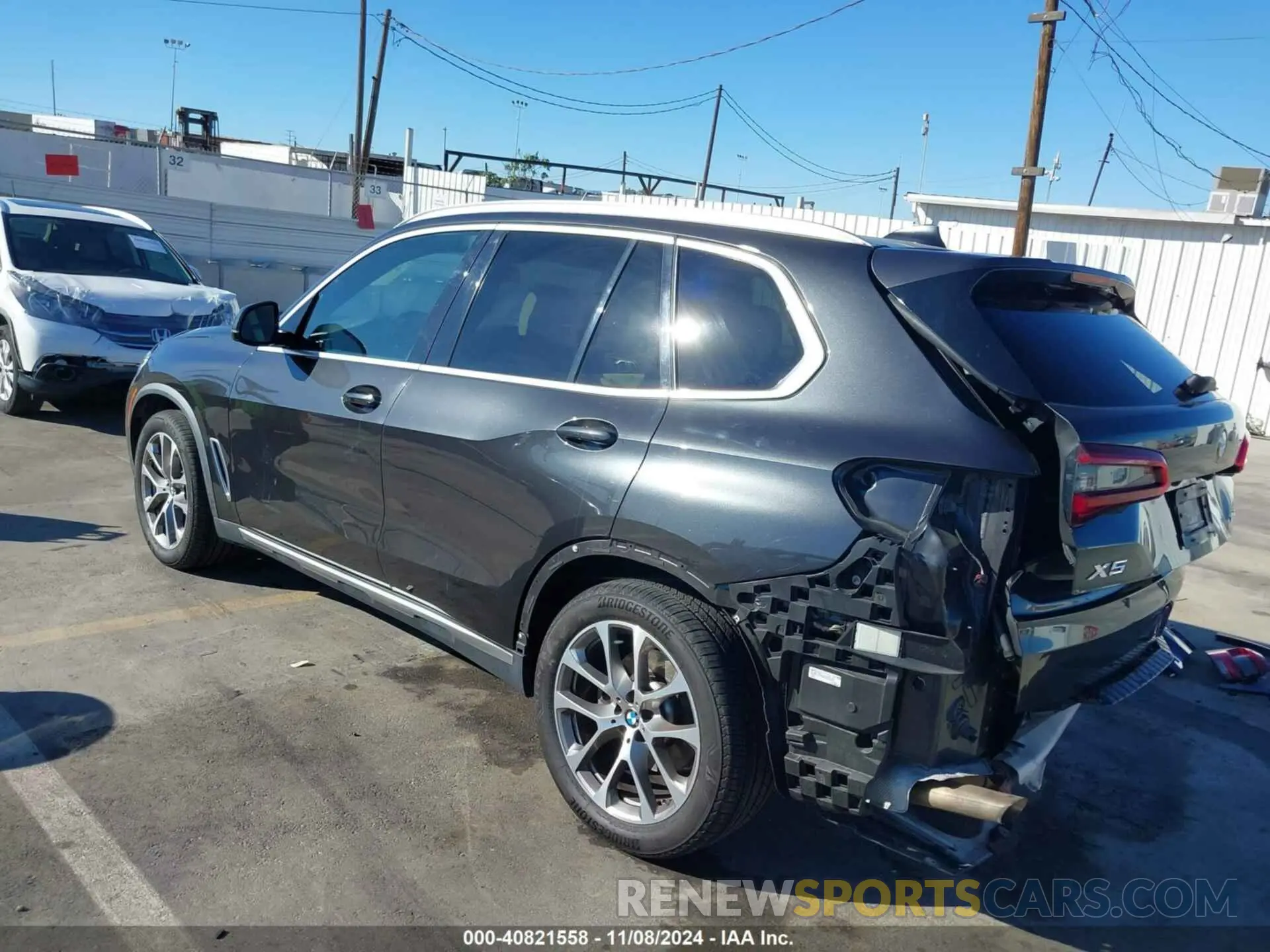 3 Photograph of a damaged car 5UXCR6C54KLL64323 BMW X5 2019