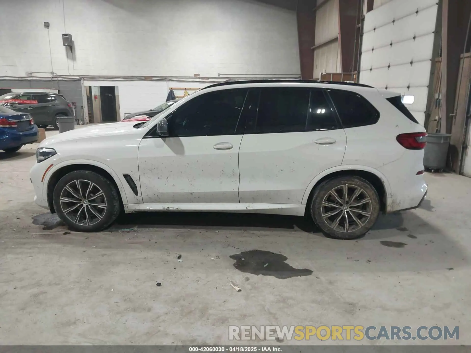 14 Photograph of a damaged car 5UXCR6C55KLL03630 BMW X5 2019