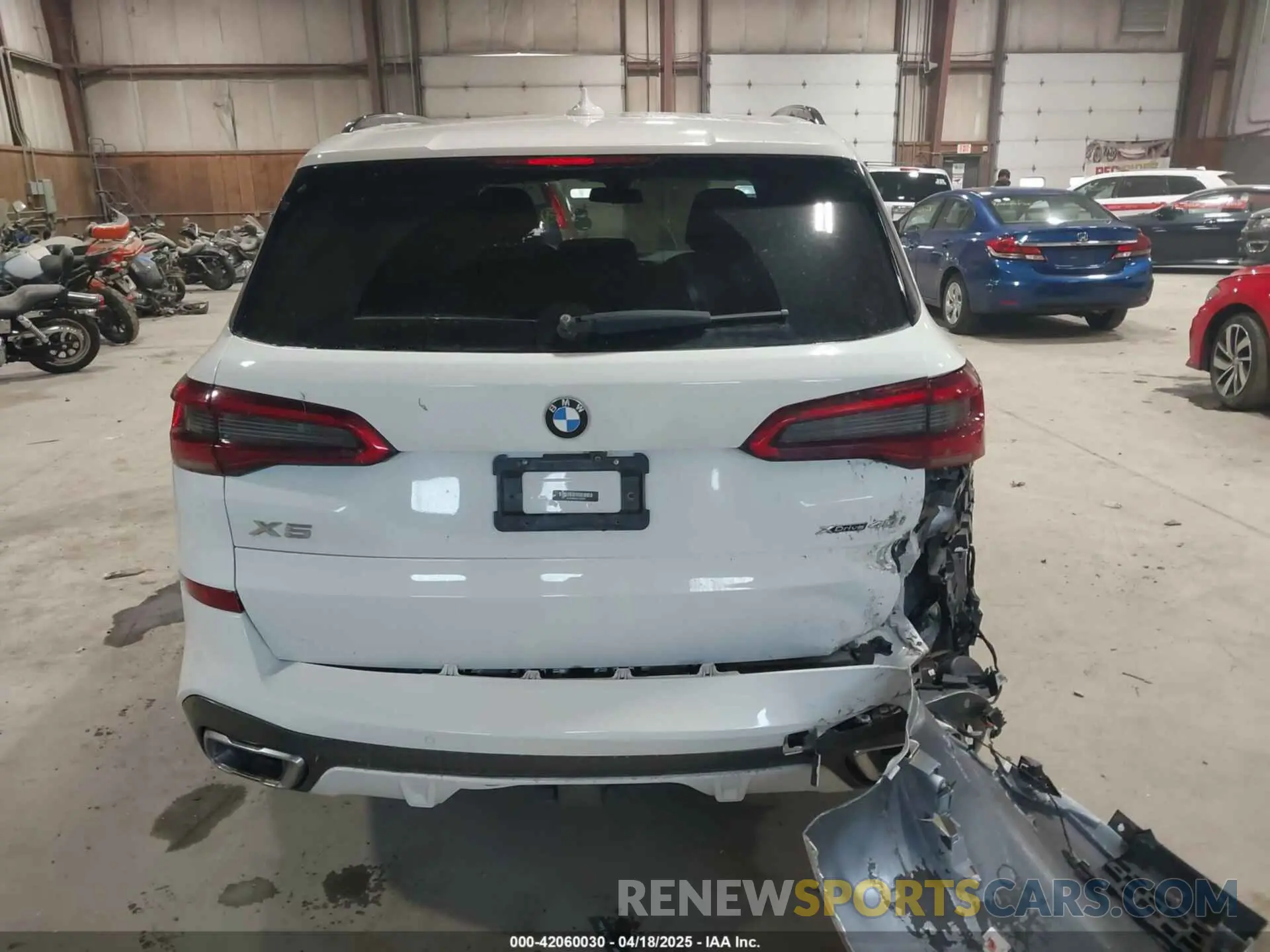 16 Photograph of a damaged car 5UXCR6C55KLL03630 BMW X5 2019