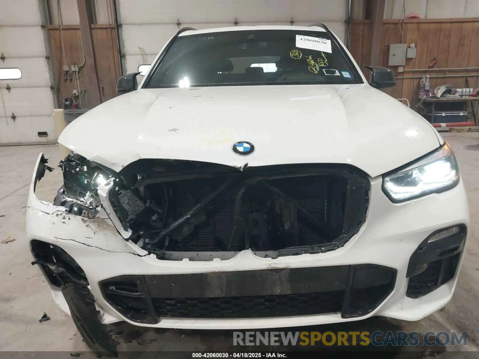 17 Photograph of a damaged car 5UXCR6C55KLL03630 BMW X5 2019