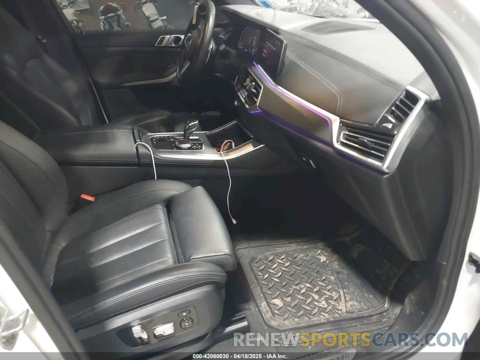5 Photograph of a damaged car 5UXCR6C55KLL03630 BMW X5 2019