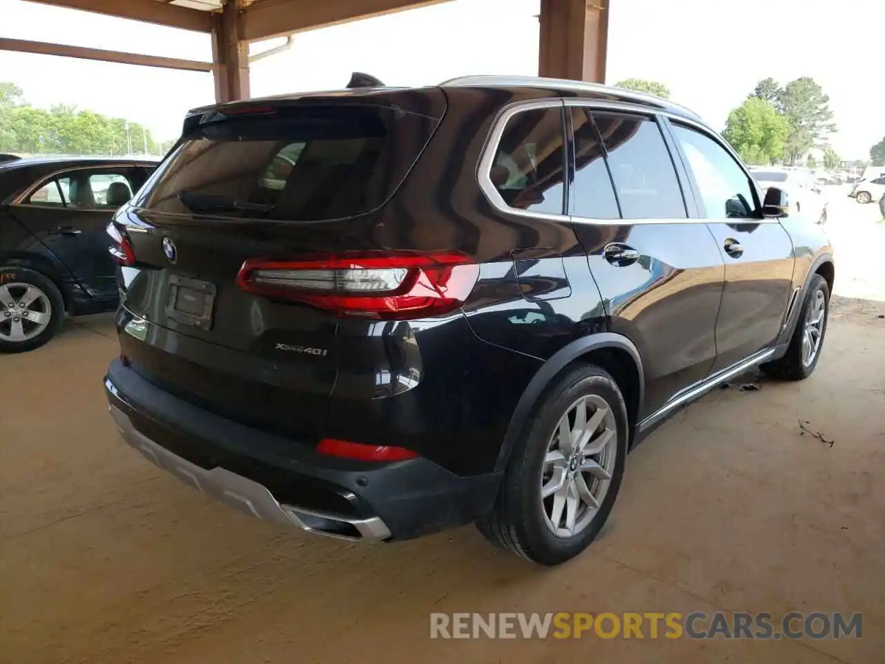 4 Photograph of a damaged car 5UXCR6C55KLL10061 BMW X5 2019