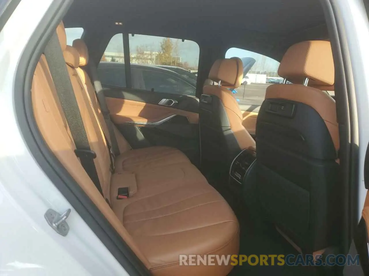 11 Photograph of a damaged car 5UXCR6C55KLL34957 BMW X5 2019