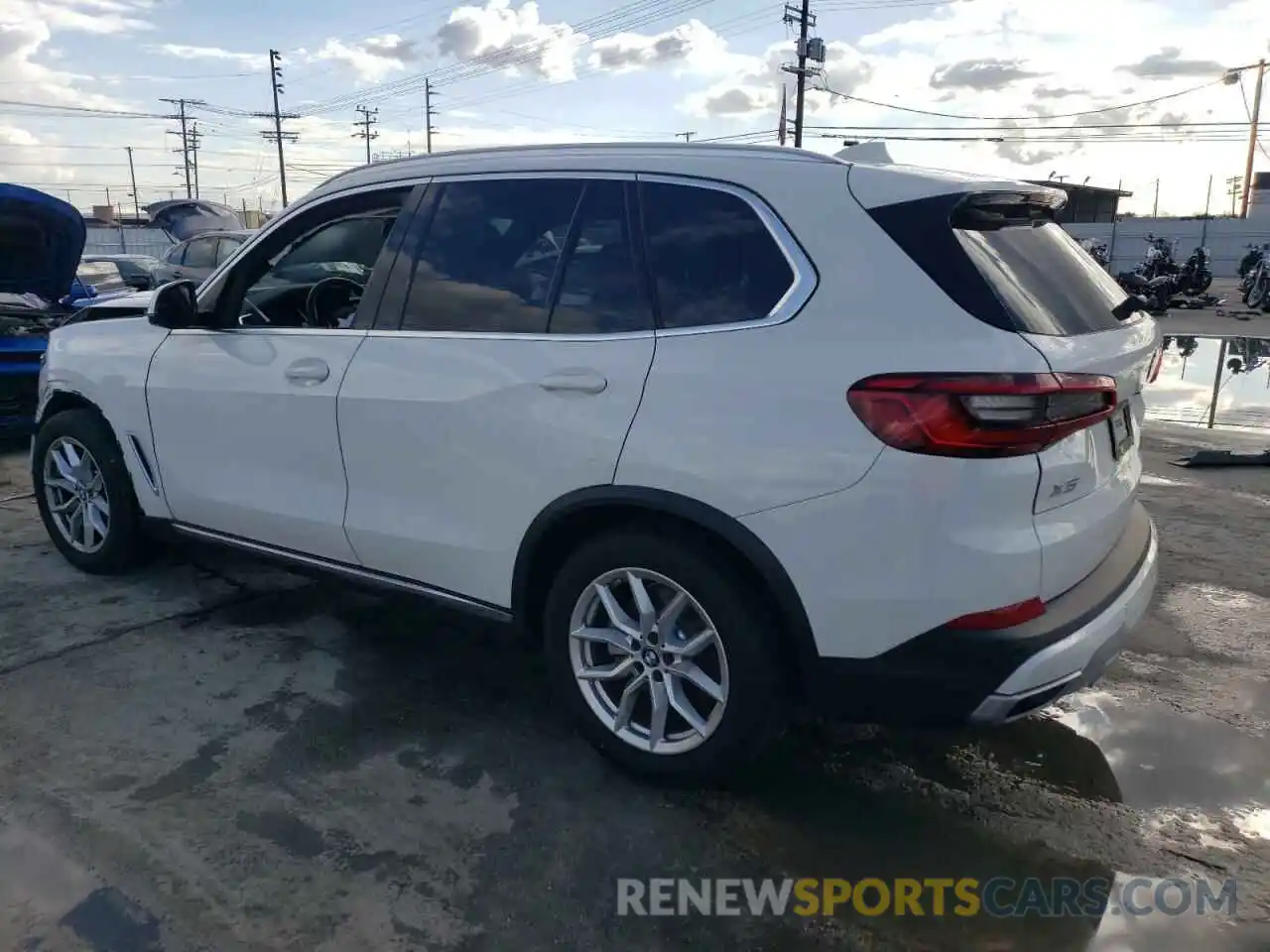 2 Photograph of a damaged car 5UXCR6C56KLK89513 BMW X5 2019