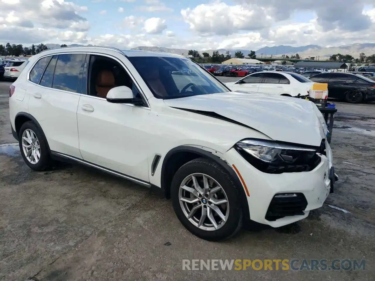 4 Photograph of a damaged car 5UXCR6C56KLK89513 BMW X5 2019