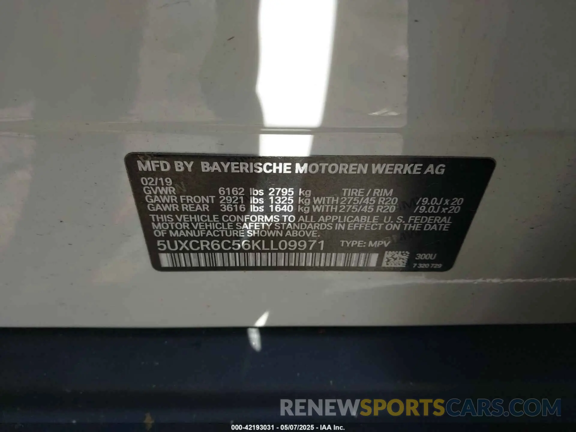 9 Photograph of a damaged car 5UXCR6C56KLL09971 BMW X5 2019