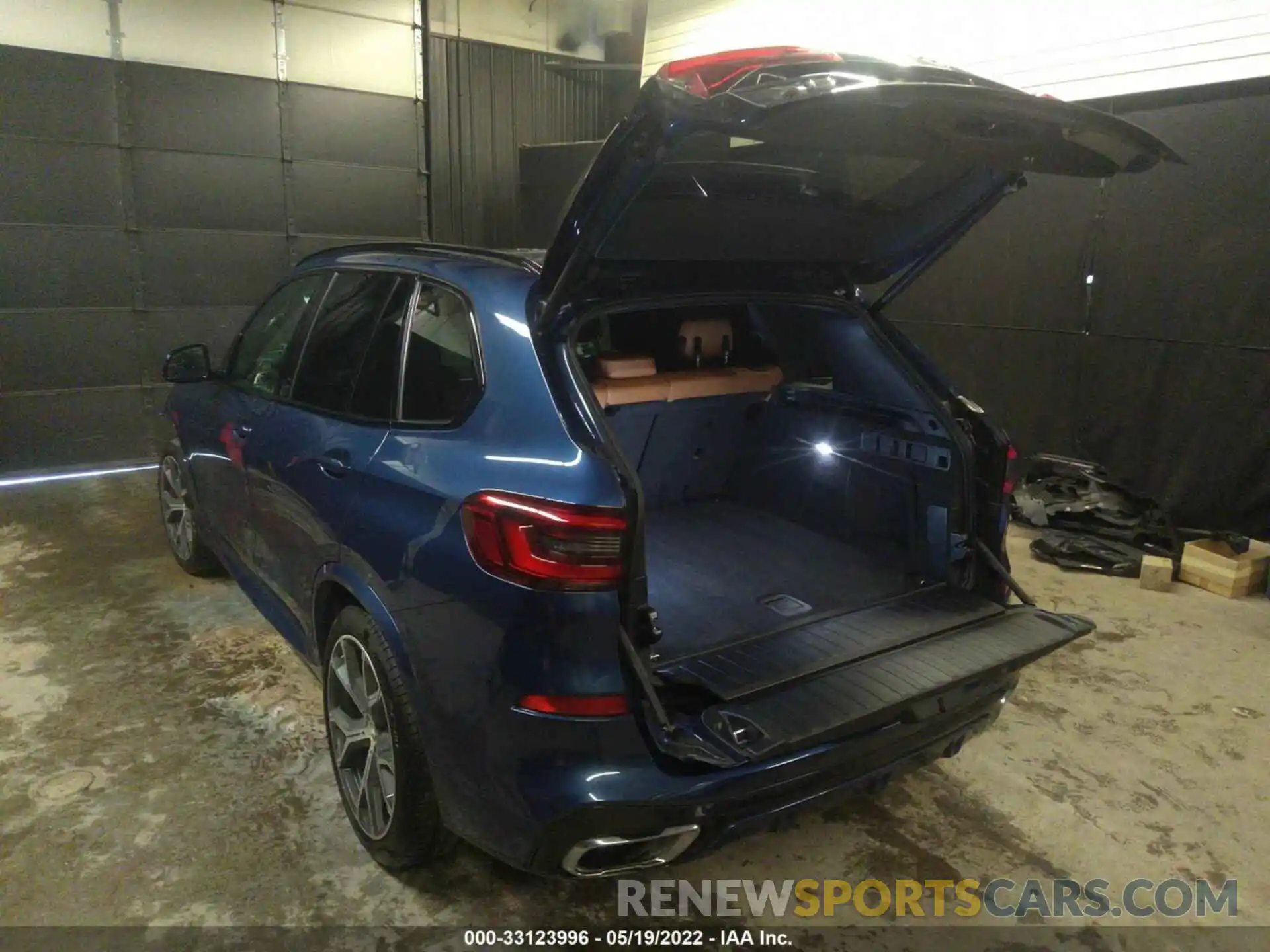 3 Photograph of a damaged car 5UXCR6C56KLL12529 BMW X5 2019