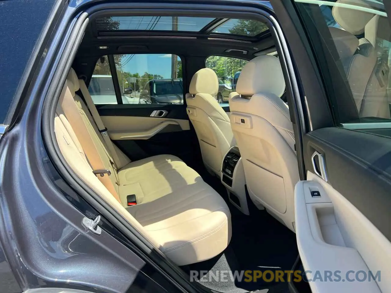 6 Photograph of a damaged car 5UXCR6C56KLL25507 BMW X5 2019
