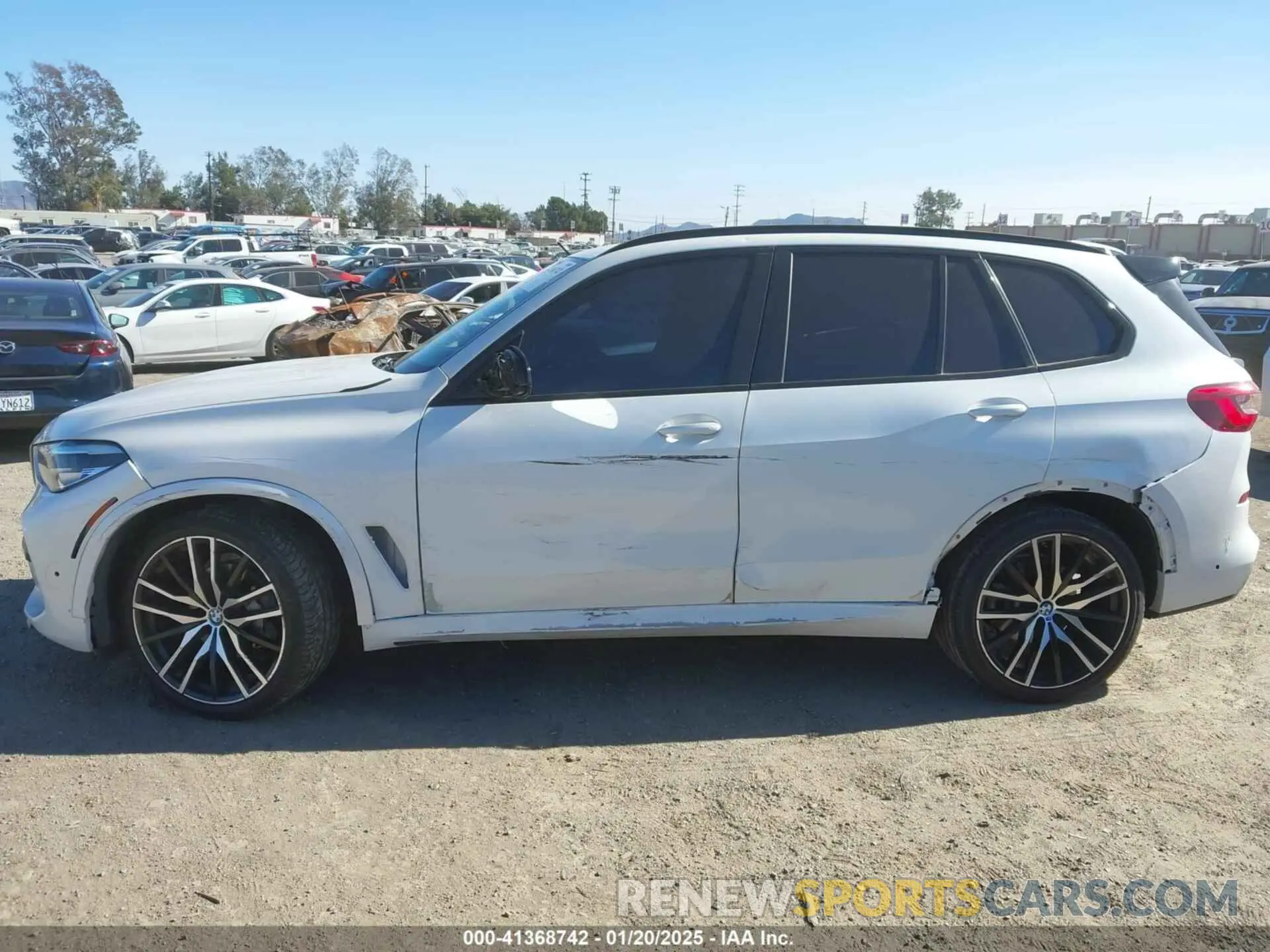 14 Photograph of a damaged car 5UXCR6C56KLL39617 BMW X5 2019