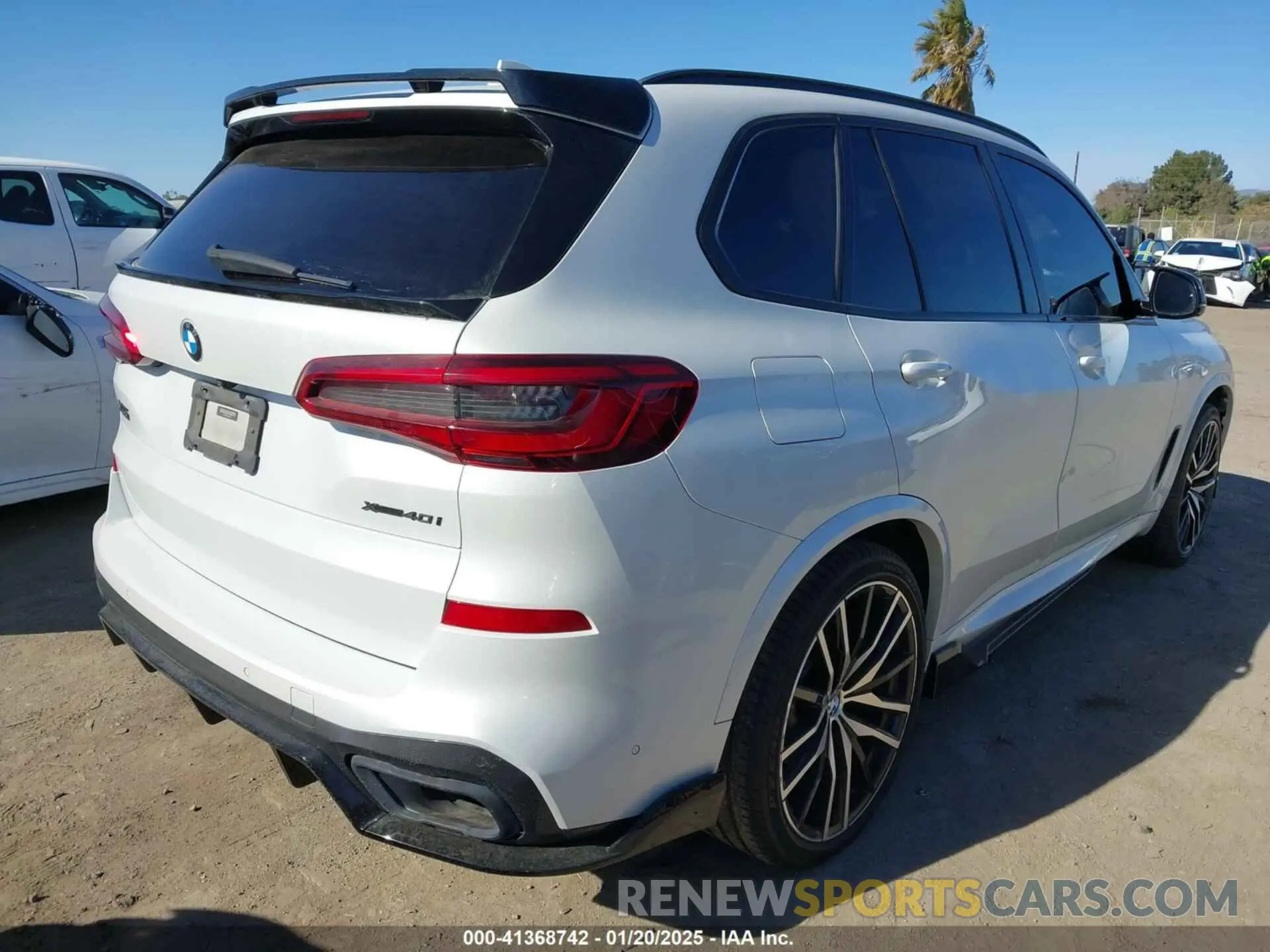 4 Photograph of a damaged car 5UXCR6C56KLL39617 BMW X5 2019