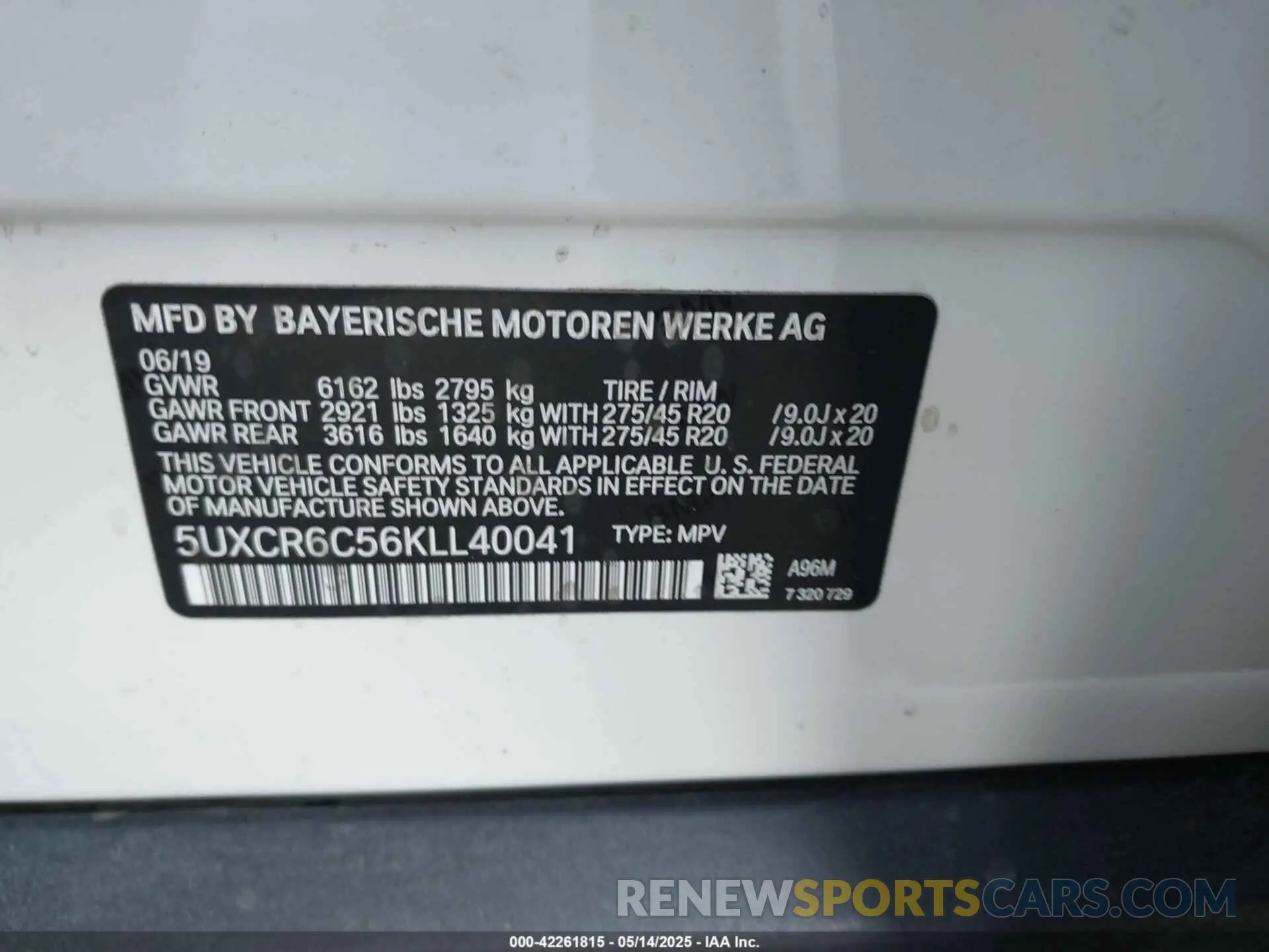 9 Photograph of a damaged car 5UXCR6C56KLL40041 BMW X5 2019