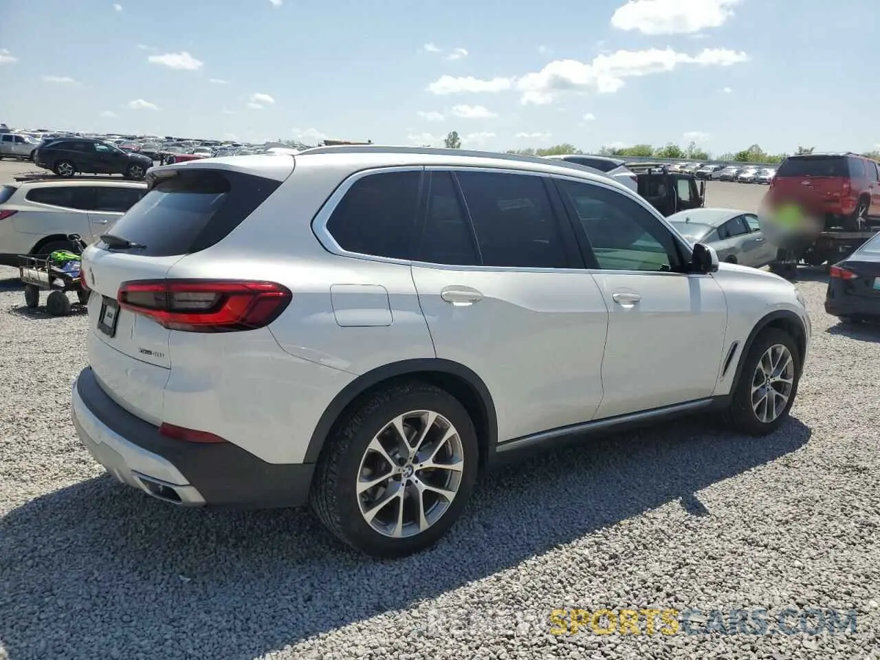 3 Photograph of a damaged car 5UXCR6C56KLL64176 BMW X5 2019