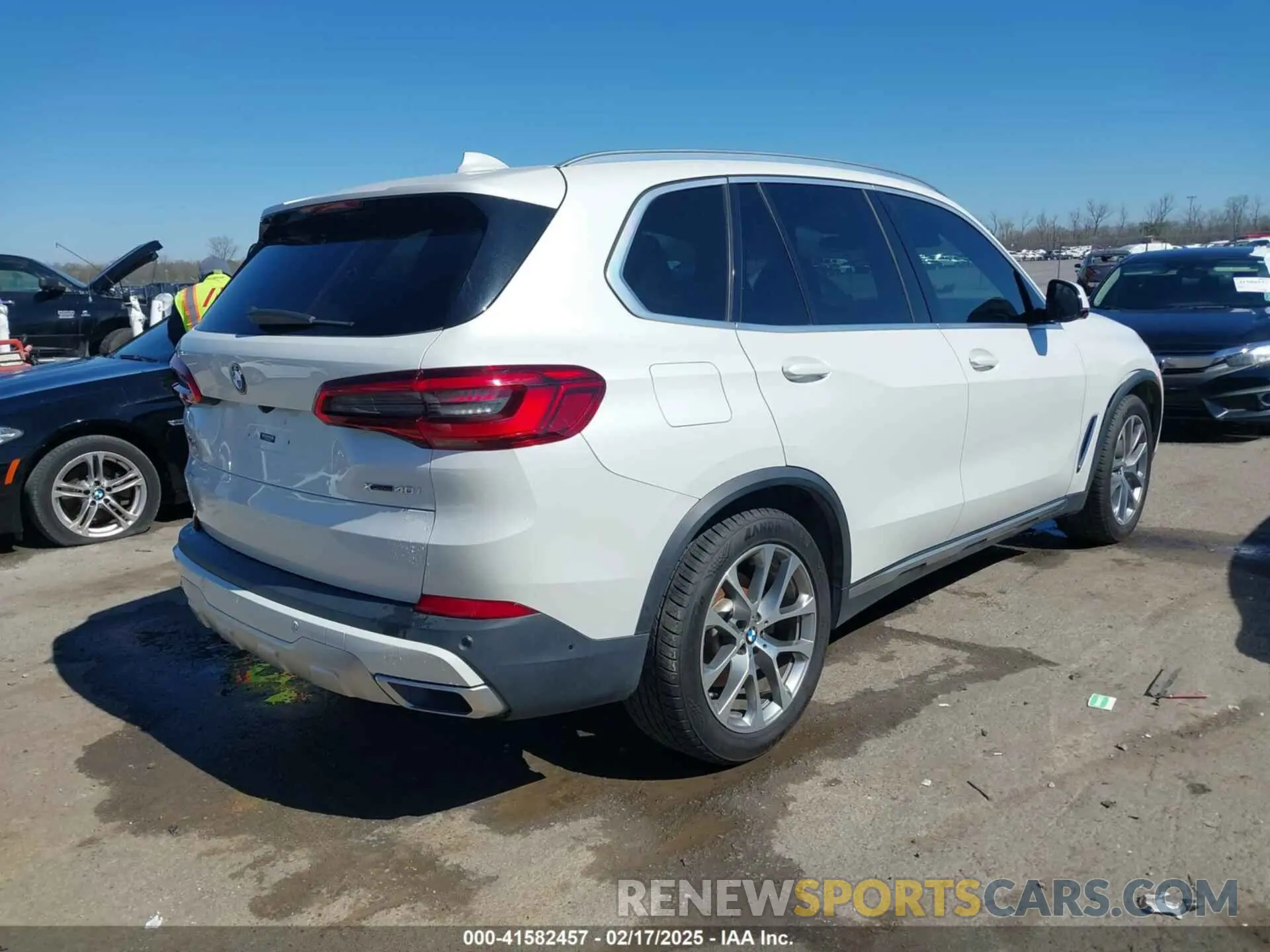 4 Photograph of a damaged car 5UXCR6C57KLK80268 BMW X5 2019