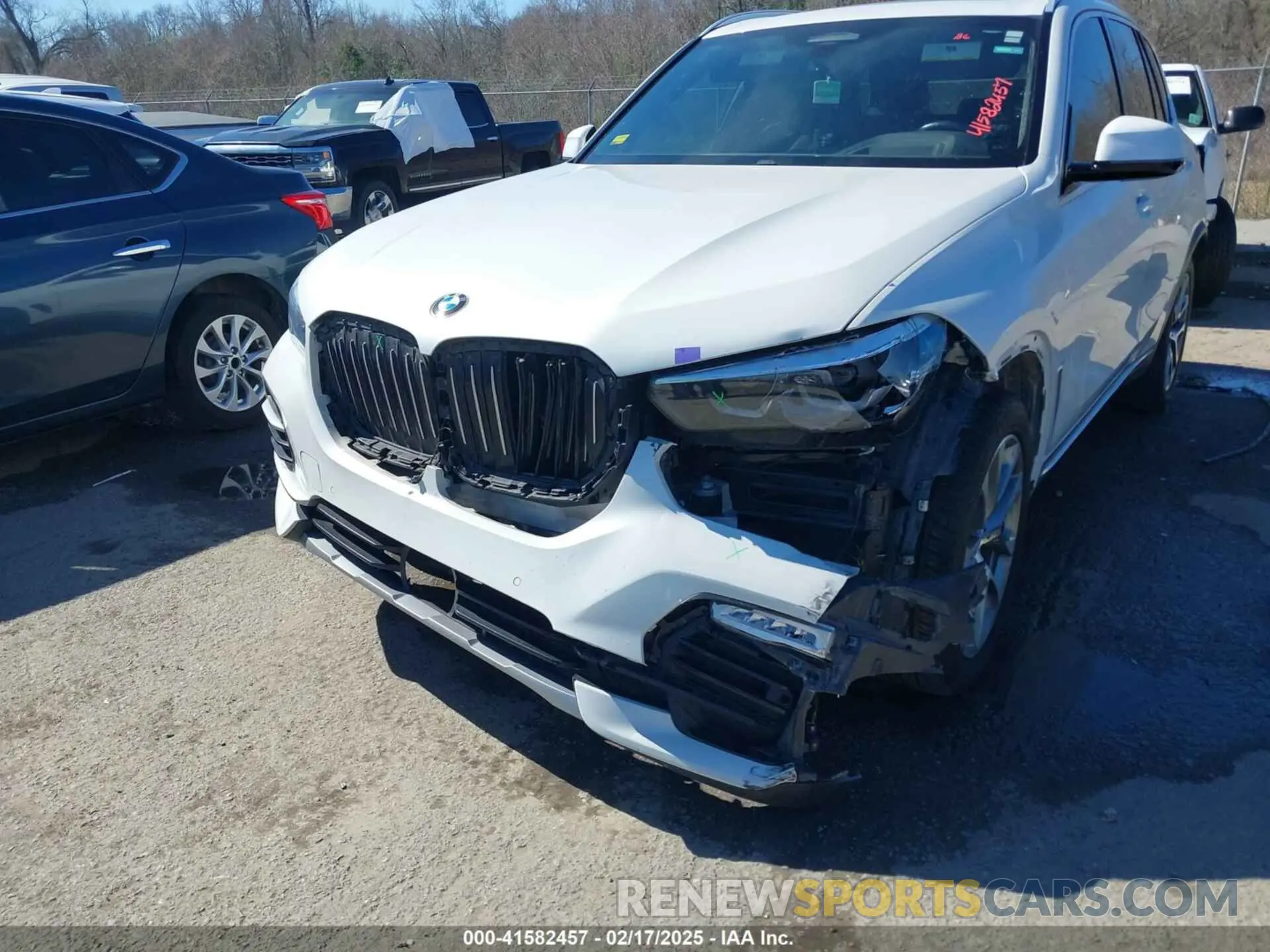 6 Photograph of a damaged car 5UXCR6C57KLK80268 BMW X5 2019