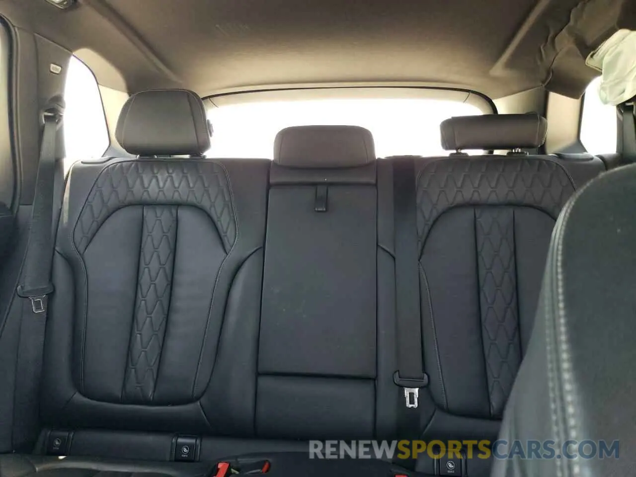 10 Photograph of a damaged car 5UXCR6C57KLK86877 BMW X5 2019