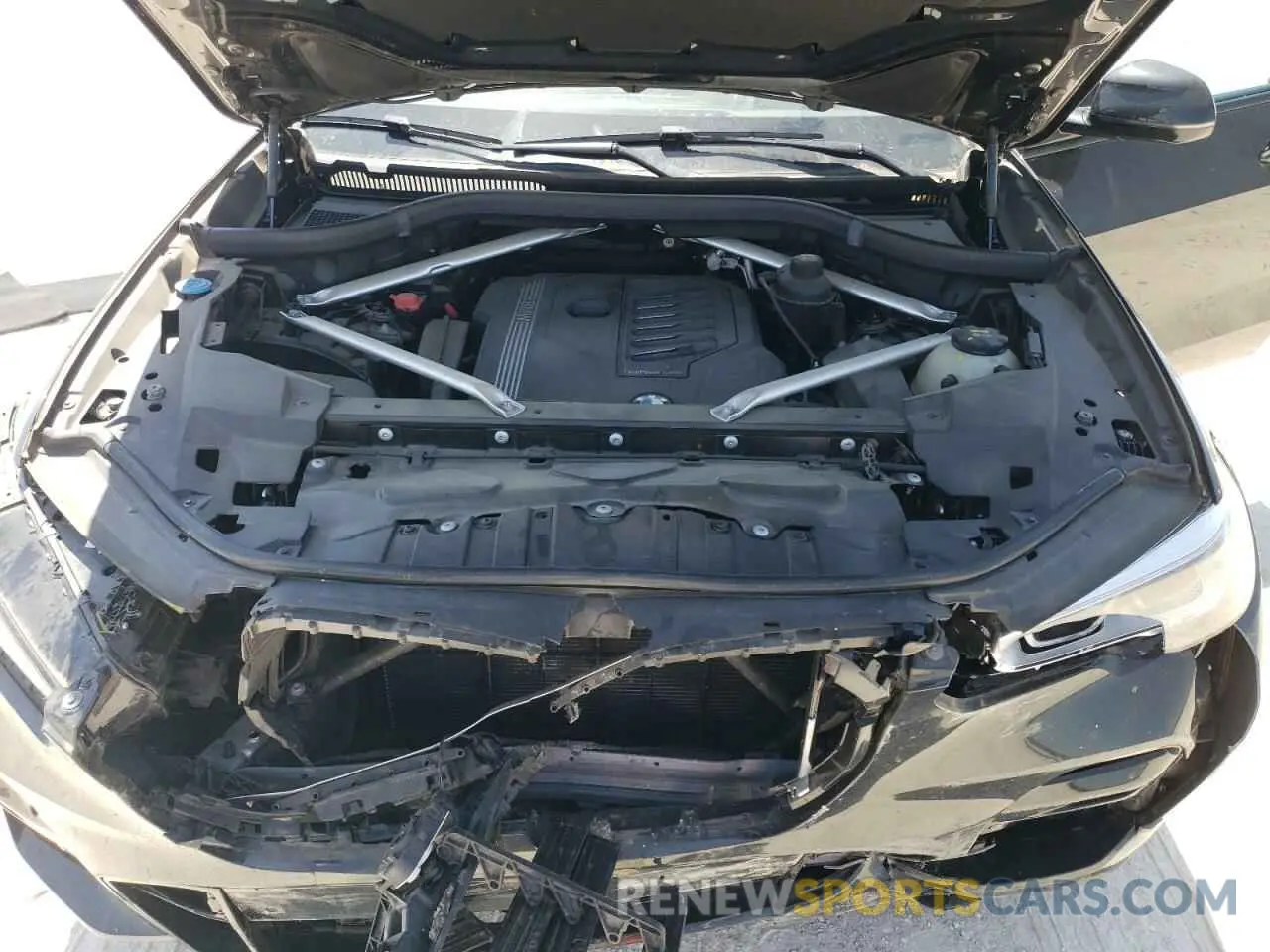 14 Photograph of a damaged car 5UXCR6C57KLK86877 BMW X5 2019
