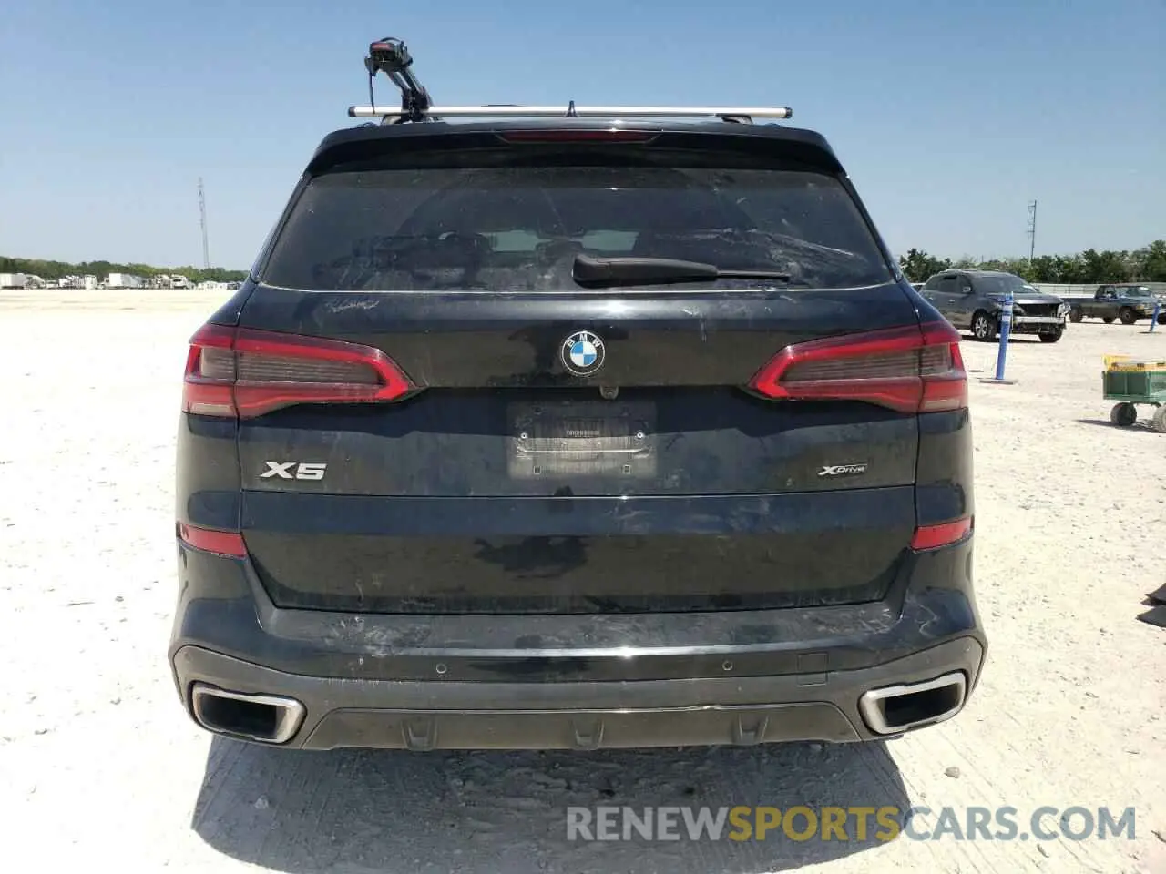 6 Photograph of a damaged car 5UXCR6C57KLK86877 BMW X5 2019