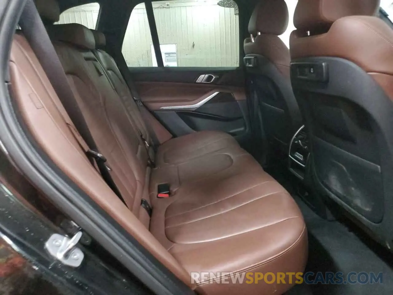 11 Photograph of a damaged car 5UXCR6C57KLK88824 BMW X5 2019