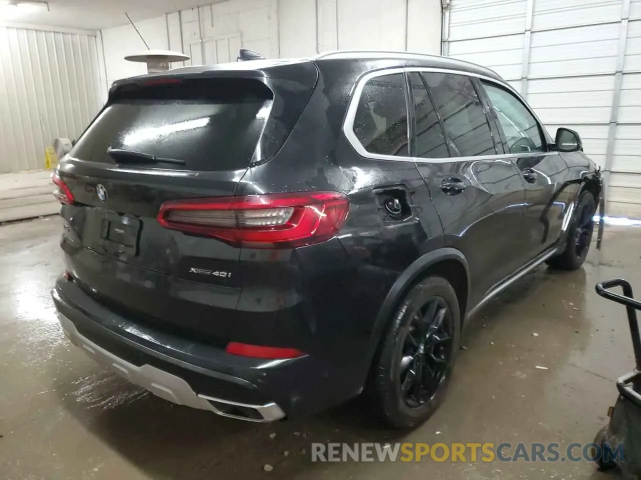 3 Photograph of a damaged car 5UXCR6C57KLK88824 BMW X5 2019