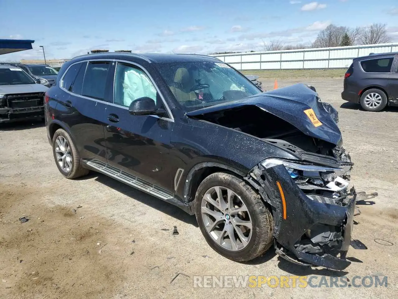 4 Photograph of a damaged car 5UXCR6C57KLL00647 BMW X5 2019