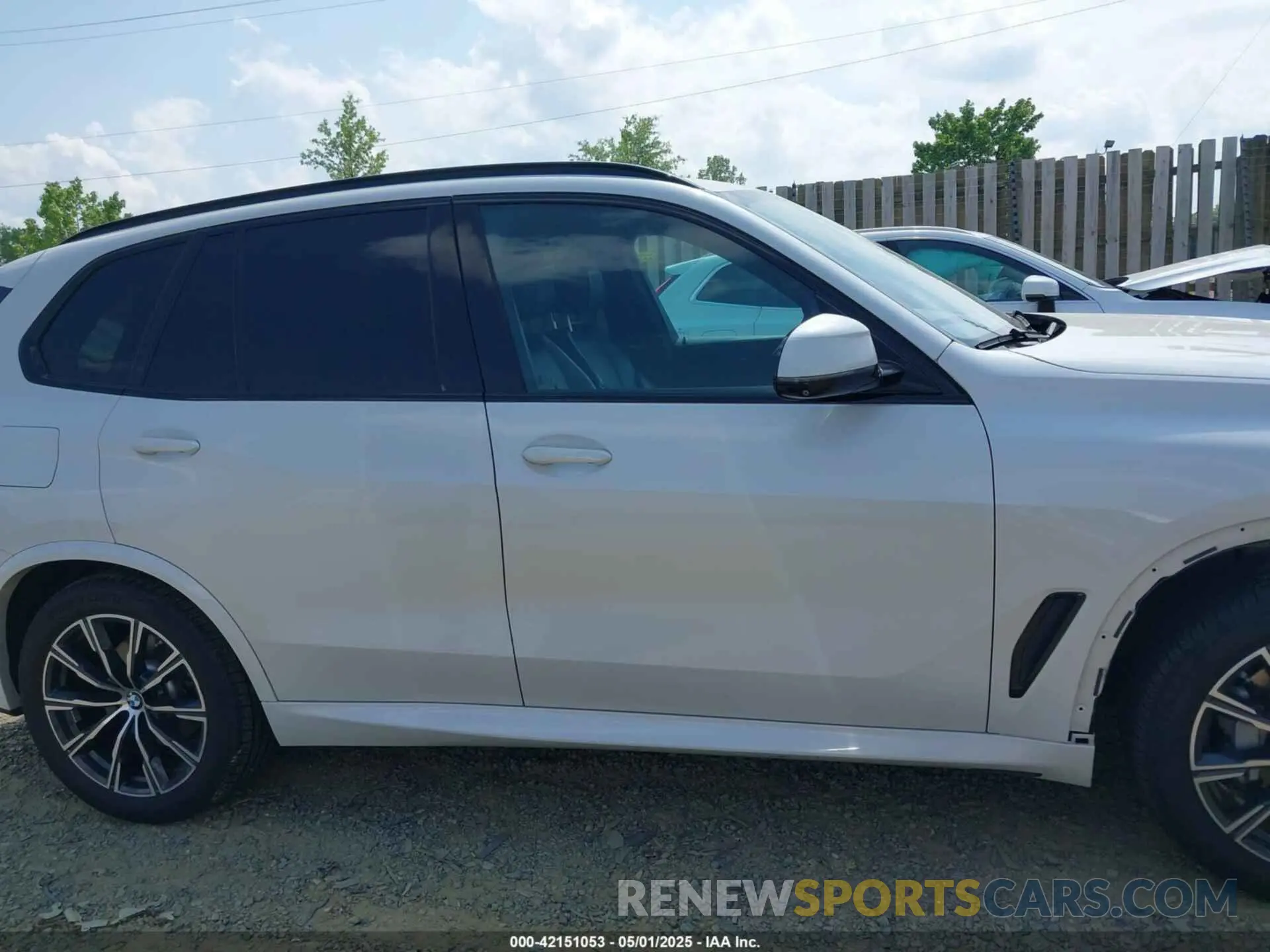 13 Photograph of a damaged car 5UXCR6C58KLK85270 BMW X5 2019